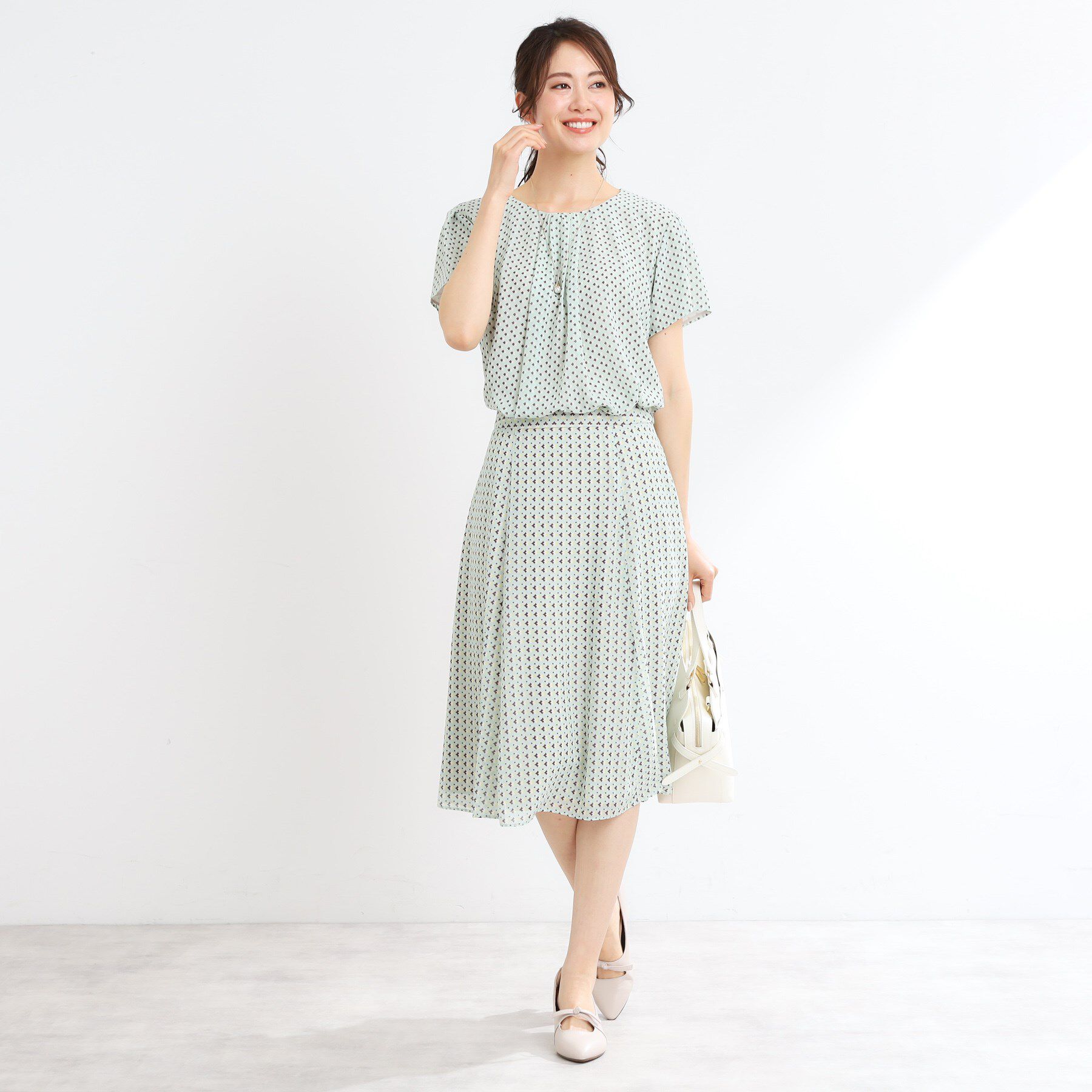 Reflect「【マシンウォッシュ可／セットアップ可】ギャザータックプリントブラウス」|シャツ・ブラウス|