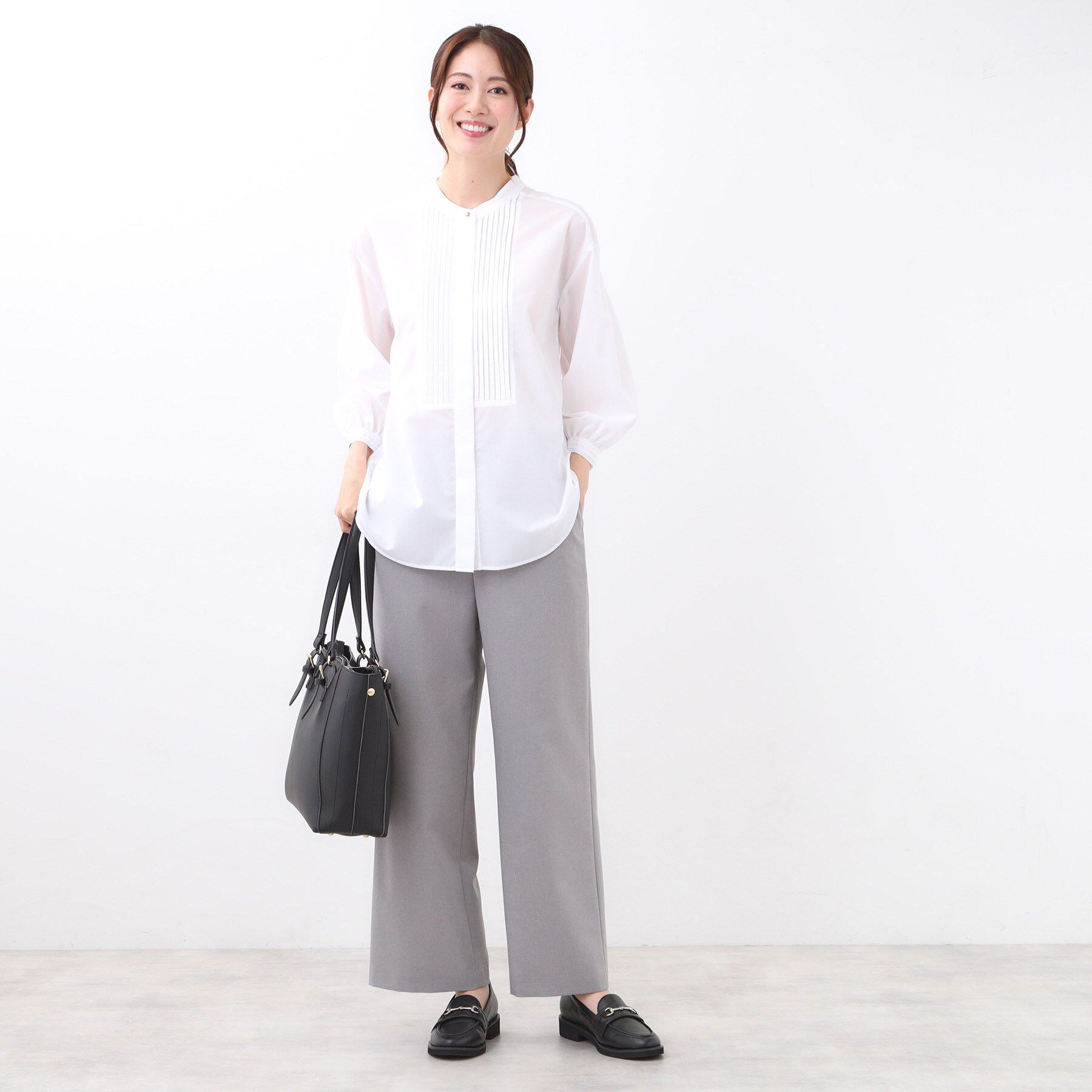 Reflect「【程よいゆとり感／体型カバー】ピンタックデザインシャンブレーブラウス」|シャツ・ブラウス|