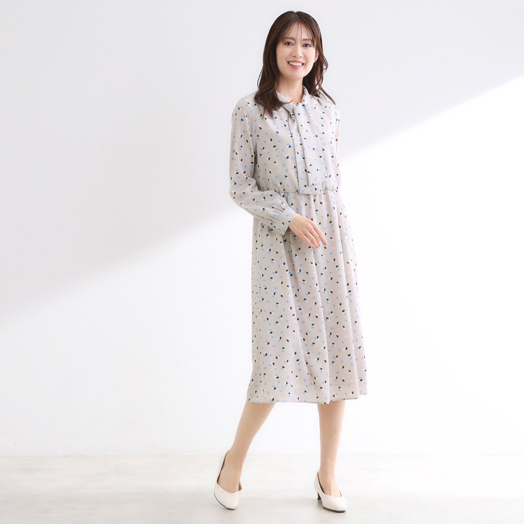 Reflect「【セレモニー／通勤／おでかけに◎】フラワープリントボウタイワンピース」|ワンピース|