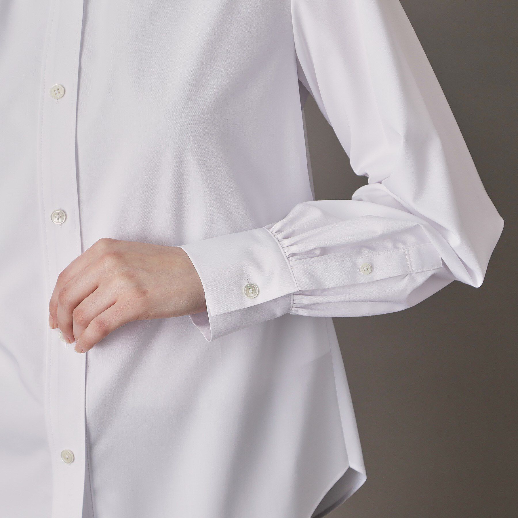 DRESSTERIOR「スタンドフリルネックブラウス」|シャツ・ブラウス|