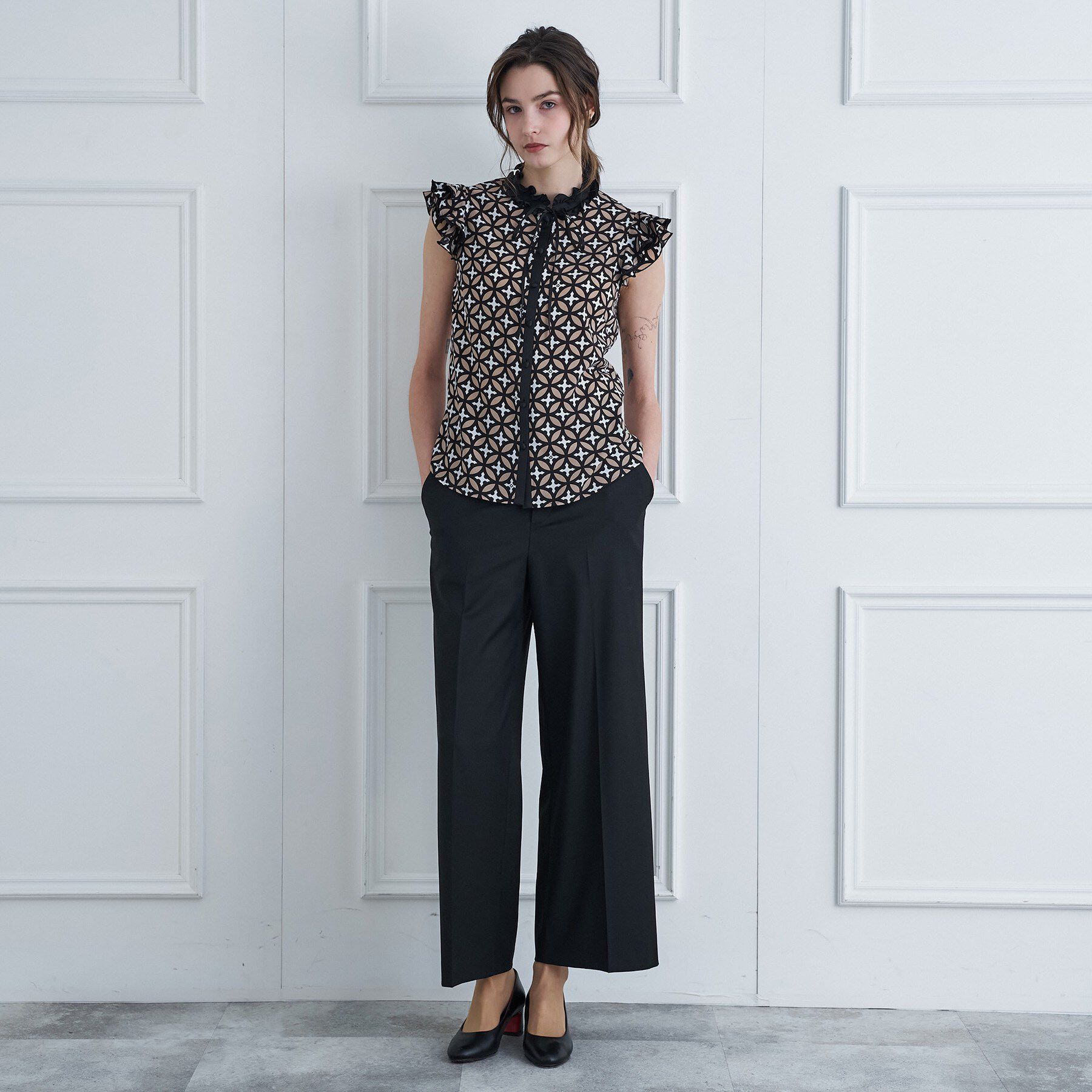 DRESSTERIOR「オーバーラップ ウィングスリーブ ブラウス」|シャツ・ブラウス|