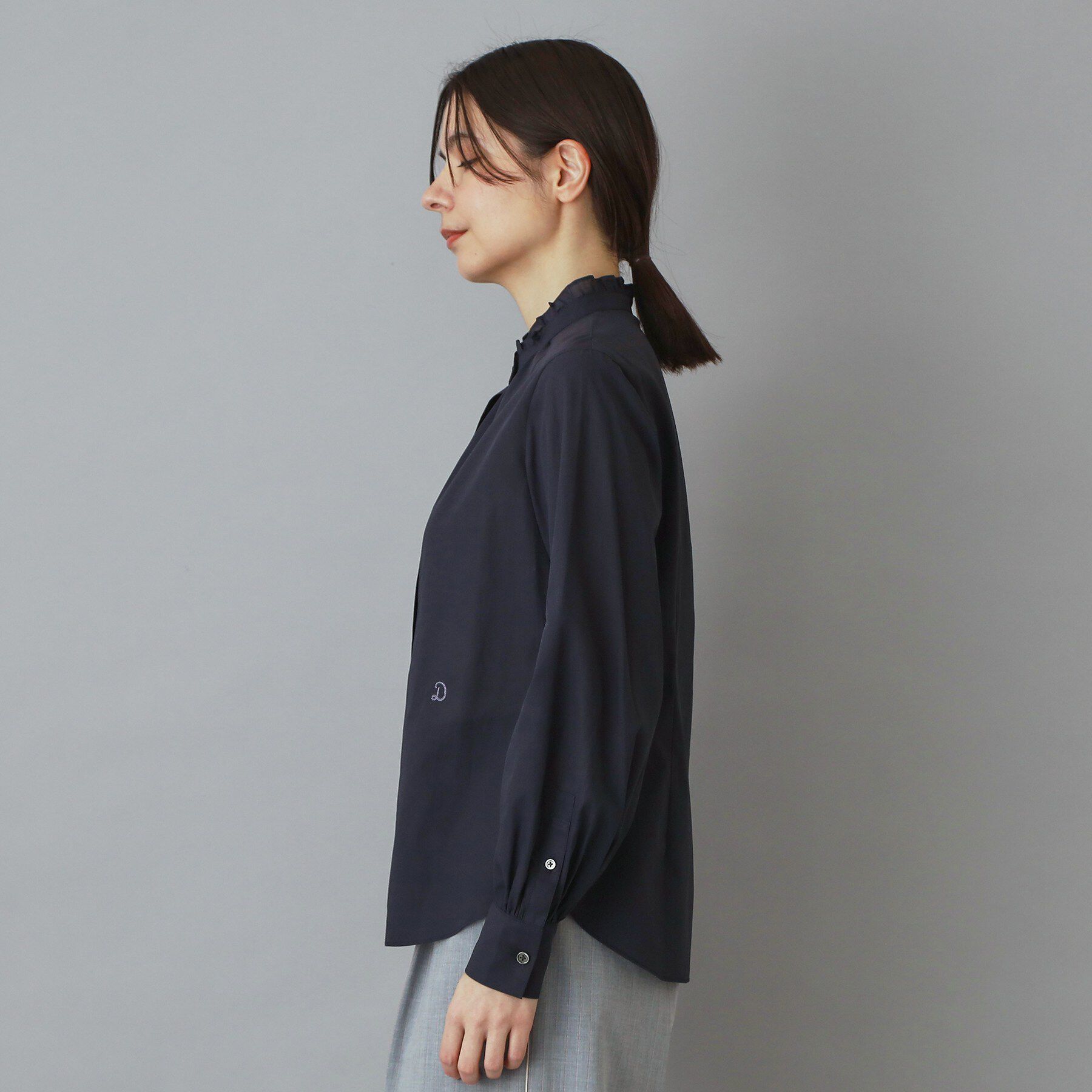 DRESSTERIOR「【ウォッシャブル/通勤】スタンドフリル ブラウス」|シャツ・ブラウス|