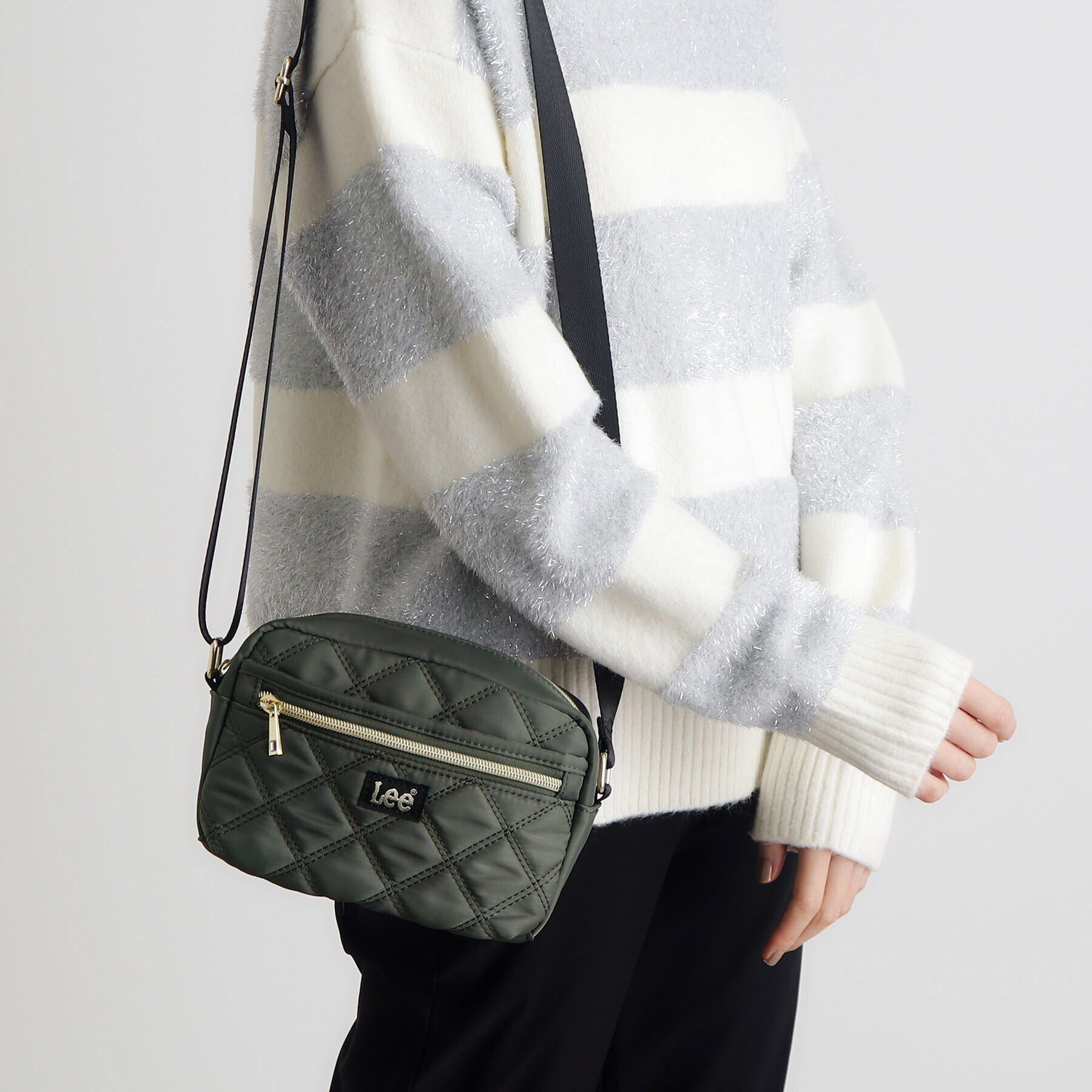 grove「【Lee別注】撥水キルトスクエアショルダー」|ショルダー・メッセンジャー|カーキ(027)