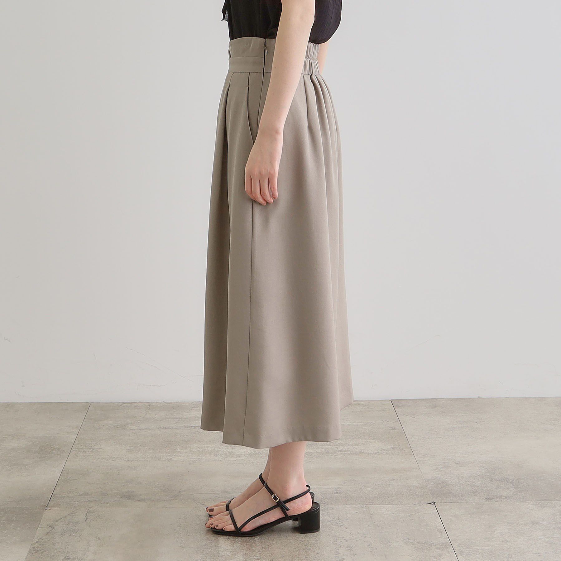 grove「エレガントに着こなすラップ風タックスカート」|スカート|