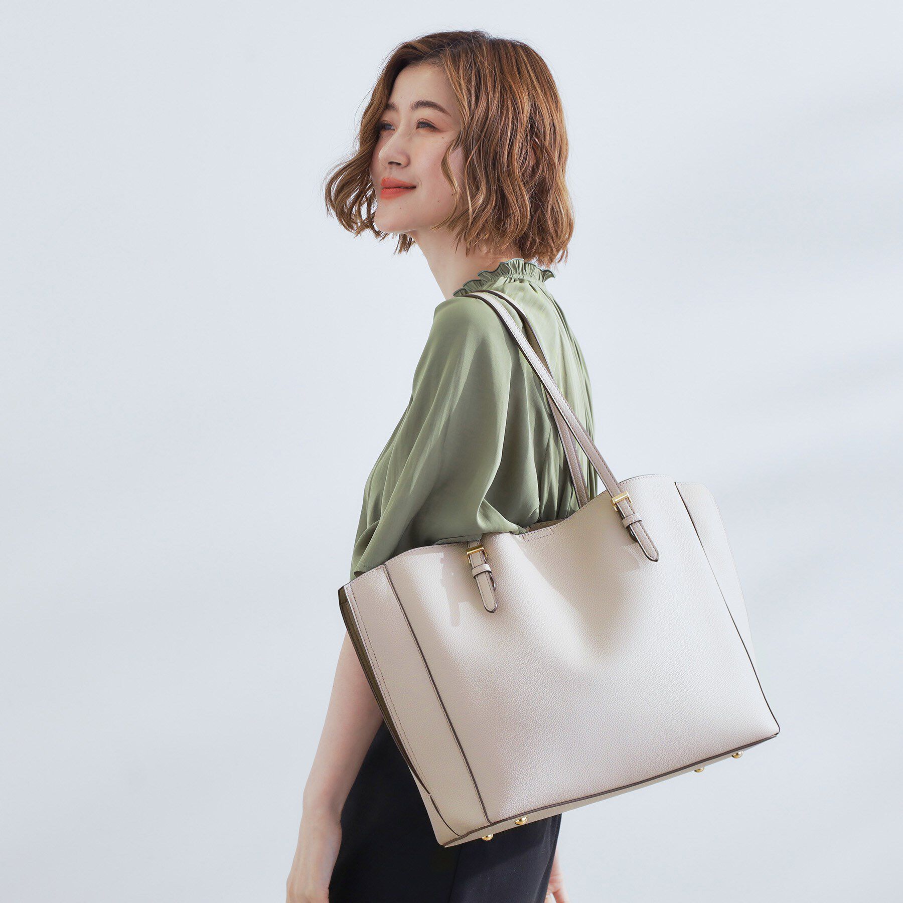 grove「【人間工学・A4】サイドスリットトート」|トートバッグ|ライトグレー(011