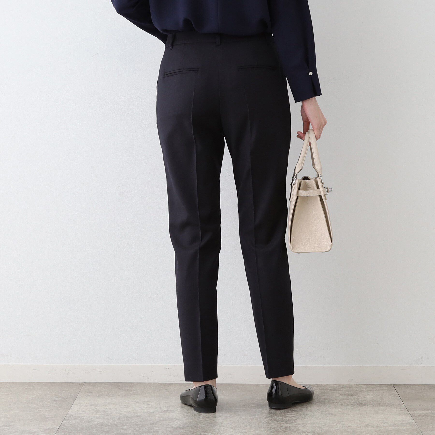 INDIVI「【日本製／インポート素材】ウールストレッチ テーパードパンツ」|スーツ|