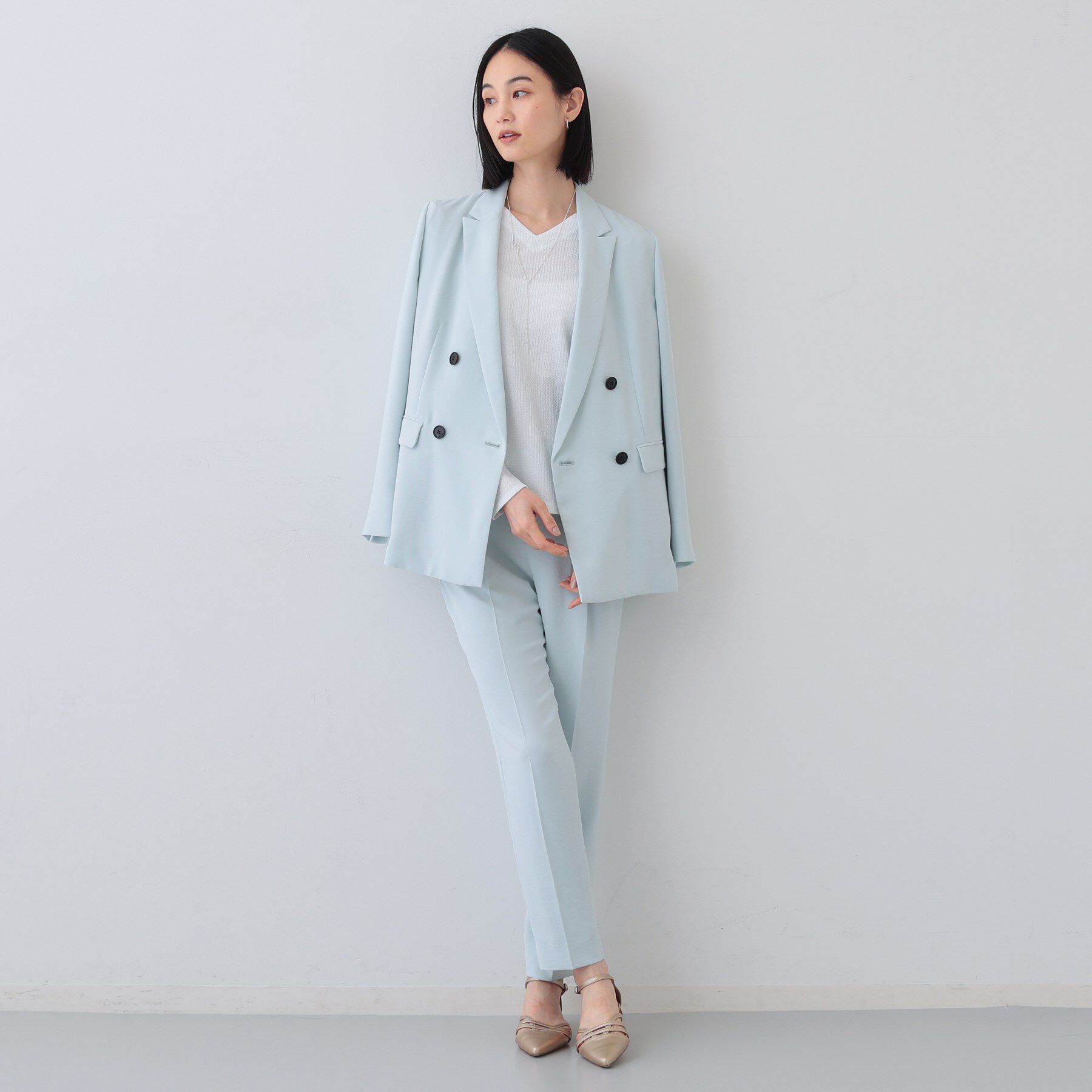 INDIVI「【洗える／凹凸素材】Vネックカットソートップス」|Tシャツ・カットソー|