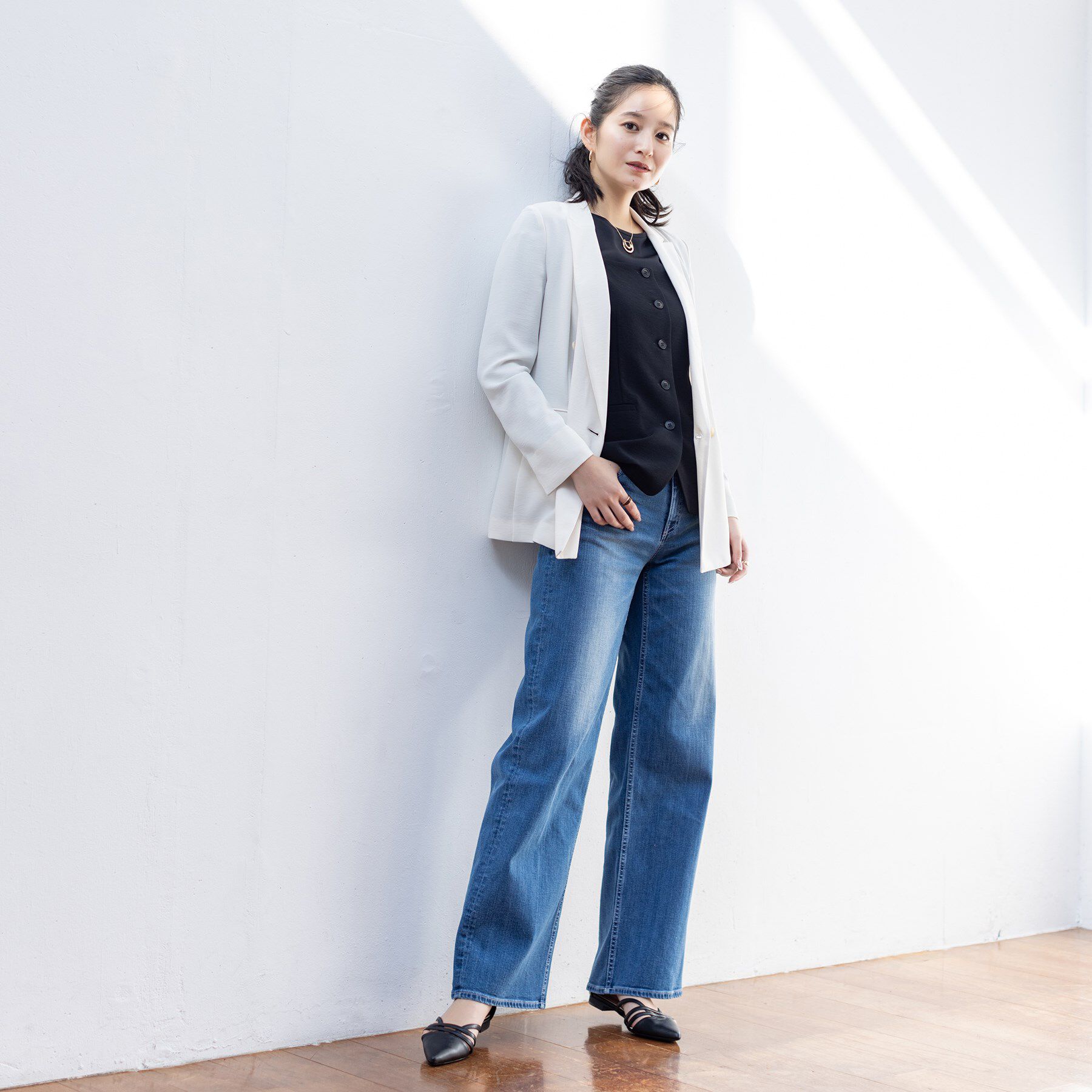 INDIVI「【褒められデニム】ワイドストレート デニムパンツ」|デニム|