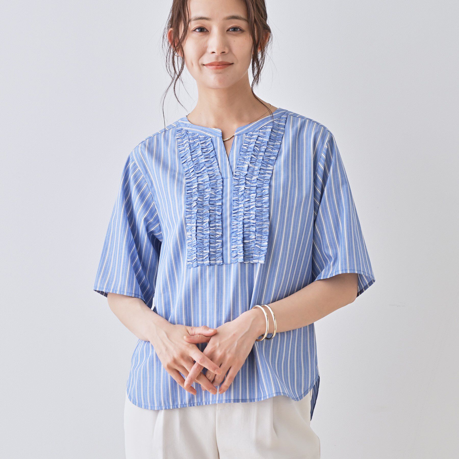 INDIVI「【洗える】胸元タックフリルブラウス」|シャツ・ブラウス|