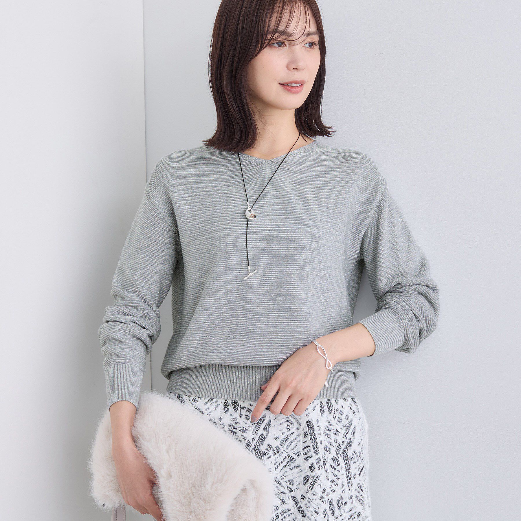 INDIVI「【ウール混ラメ素材】Vネック煌めきニット」|ニット・セーター|