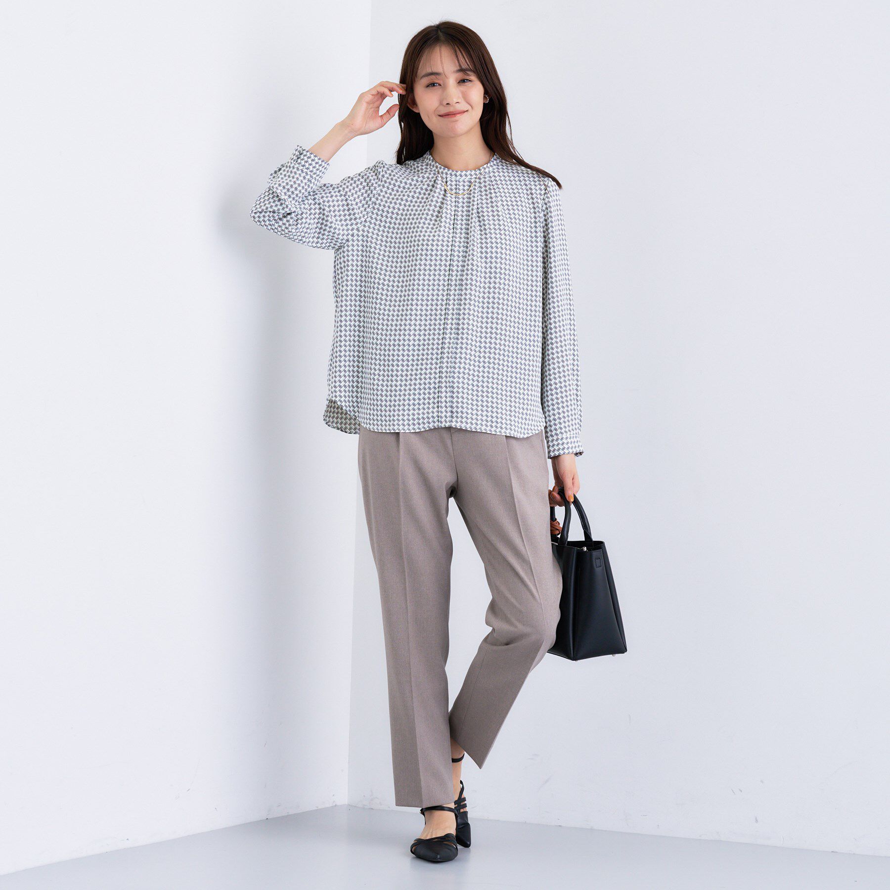 INDIVI「【通勤／オフィス】タックジョーゼットブラウス」|シャツ・ブラウス|