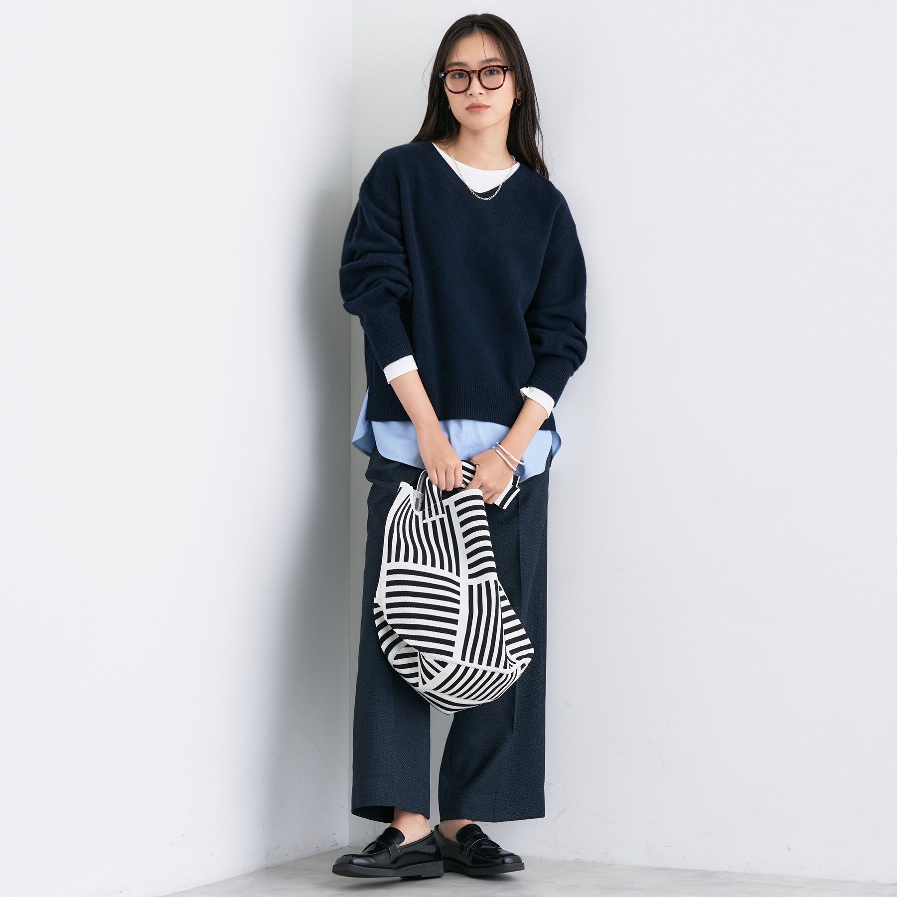 INDIVI「【洗える／カシミヤ混】ミドルゲージVネックニット」|ニット・セーター|