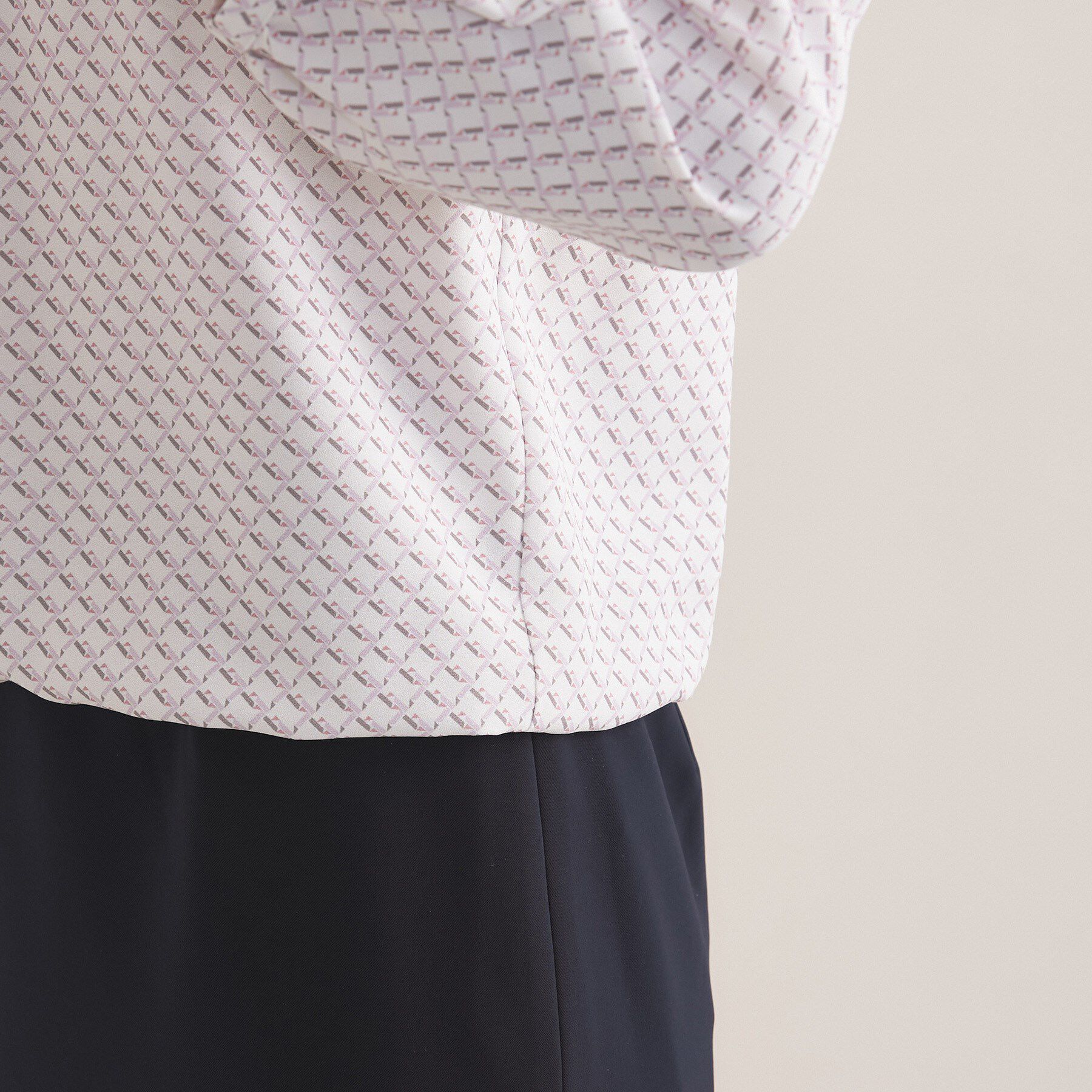 INDIVI「【洗える／透けにくい】ダイヤ柄プリントブラウス」|シャツ・ブラウス|