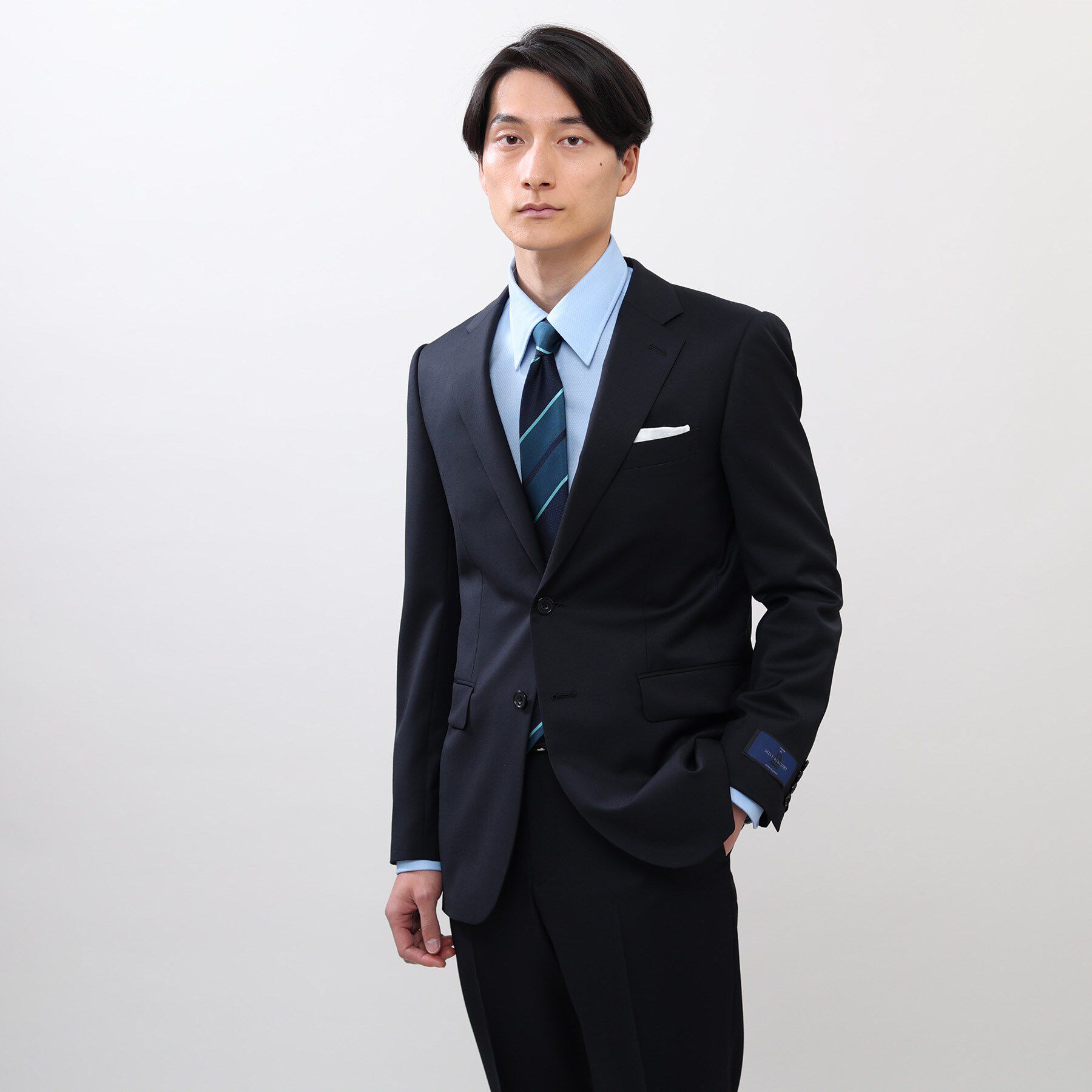 TAKEO KIKUCHI「【冠婚葬祭】無地 サージスーツ/3ピース対応可」|スーツ|