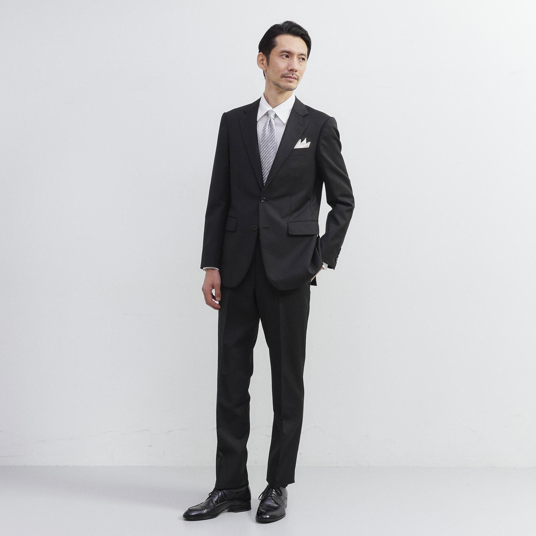 TAKEO KIKUCHI「【冠婚葬祭】無地 サージスーツ/3ピース対応可」|スーツ|