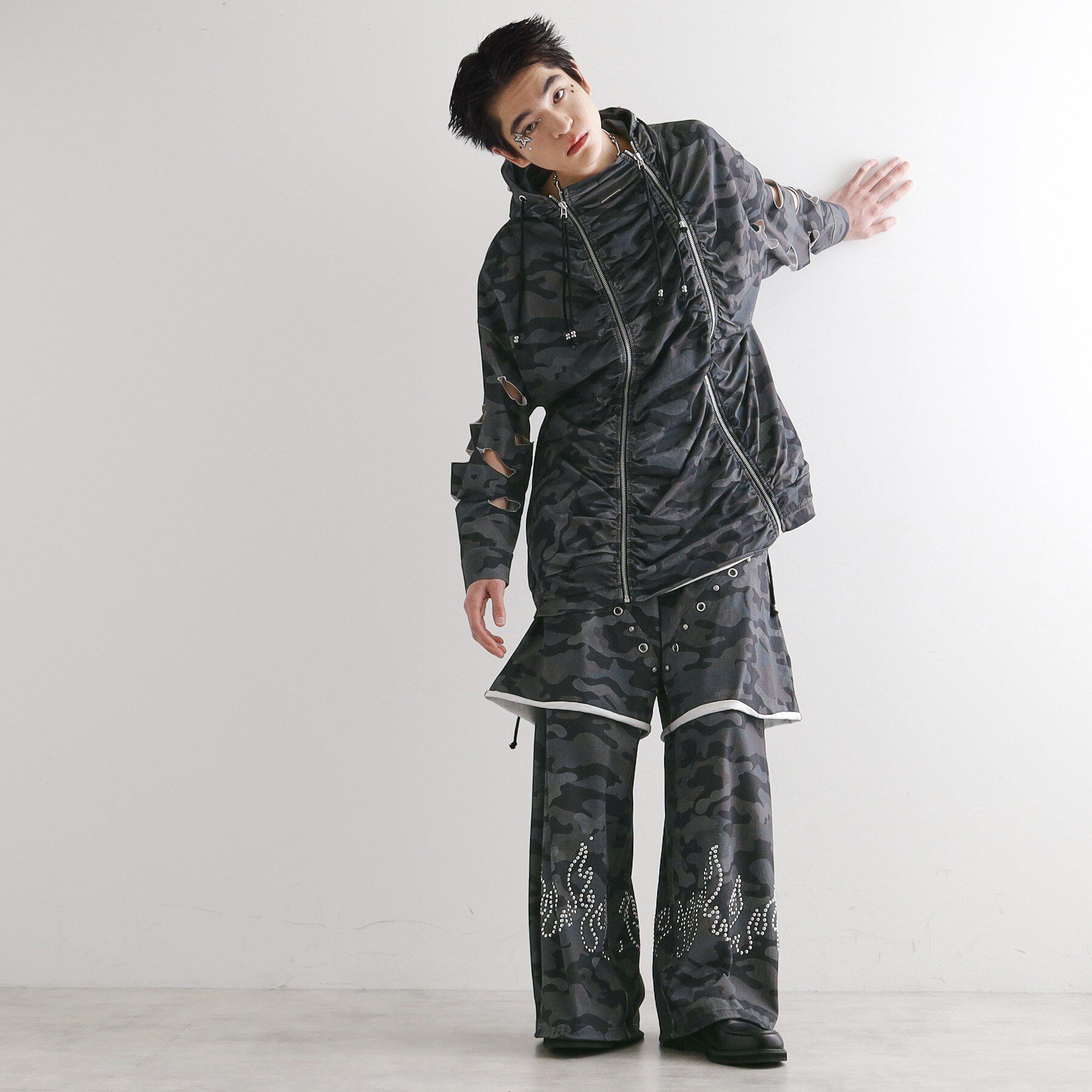 tk.TAKEO KIKUCHI「K&rsquo;PJT by AOI 『Lightweight Pants』」|その他|