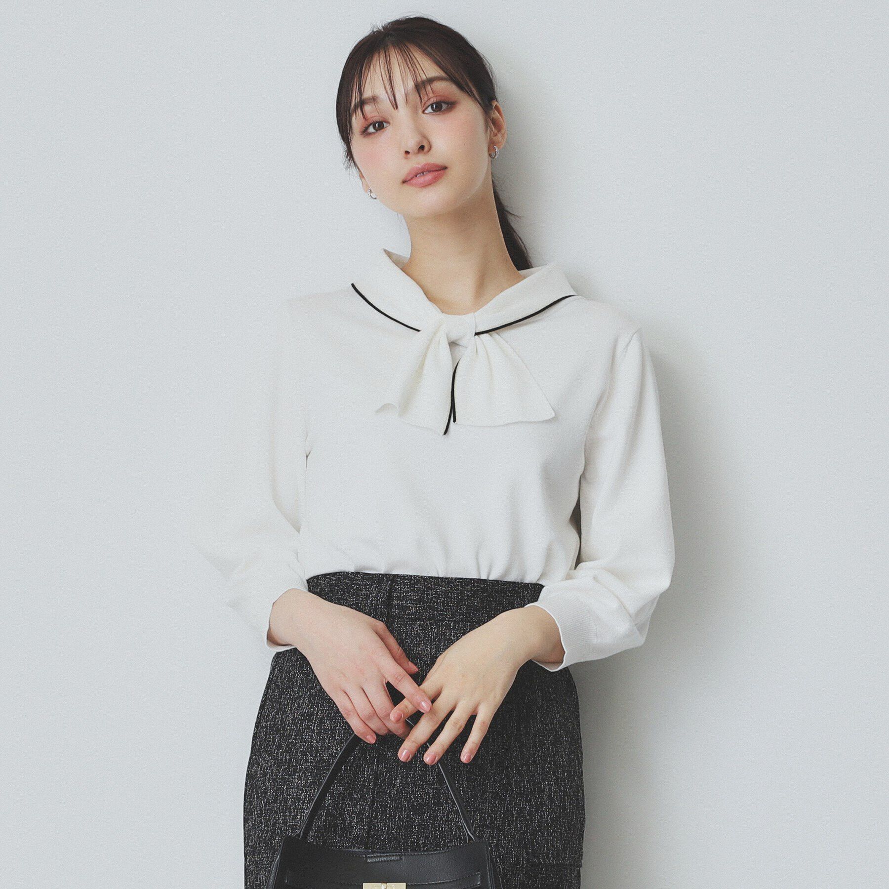 index「ロールカラーボウタイニット【洗濯機洗い可】」|ニット・セーター|オフホワイト(503