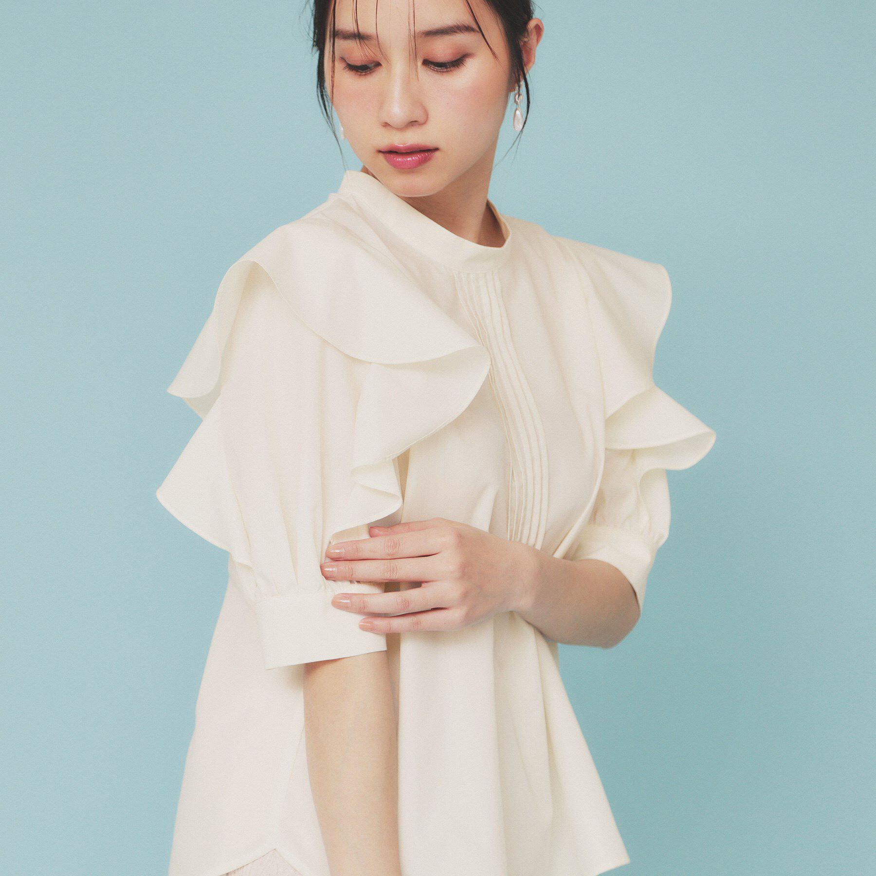 index「ハイネックフリルブラウス【洗濯機洗い可/イージーアイロン】」|シャツ・ブラウス|