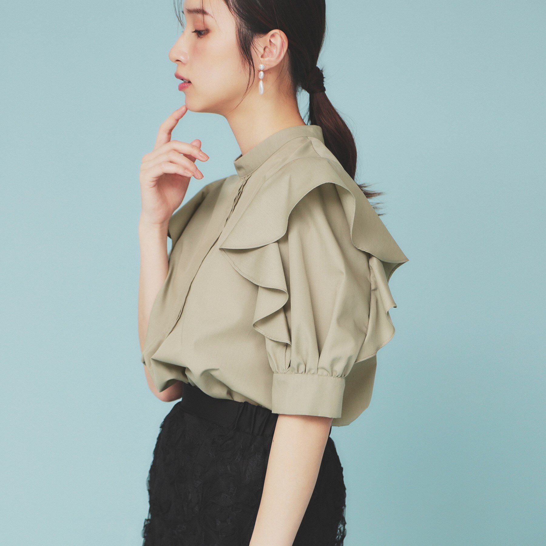 index「ハイネックフリルブラウス【洗濯機洗い可/イージーアイロン】」|シャツ・ブラウス|