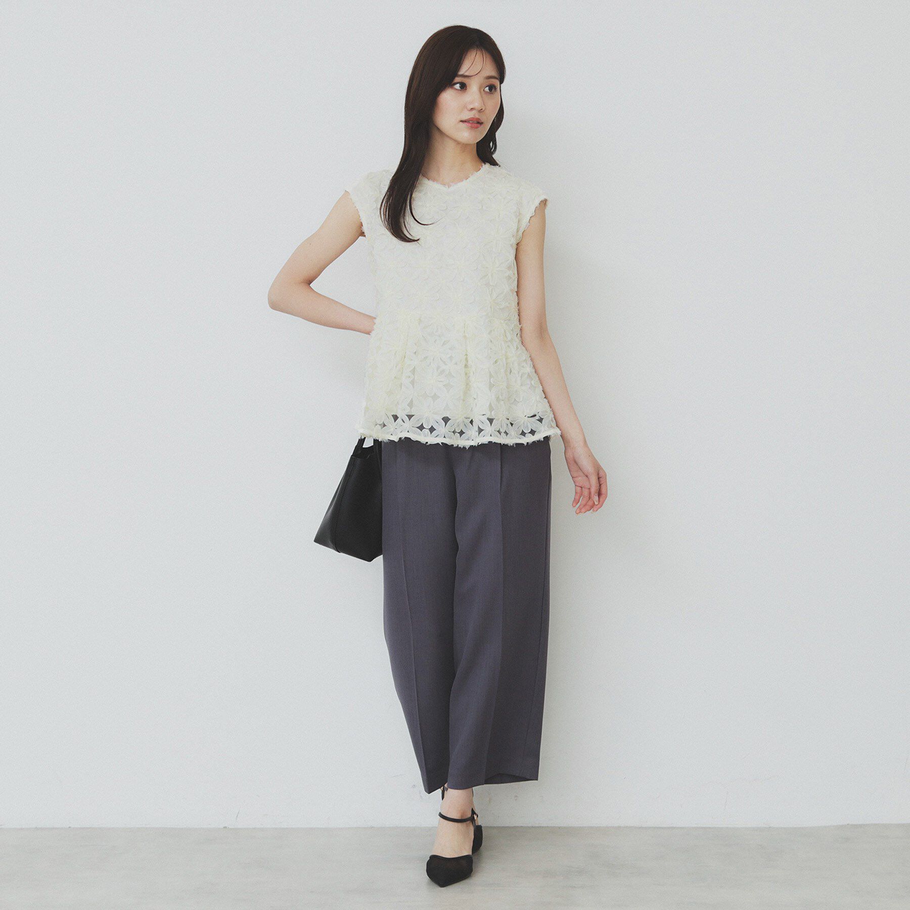 index「フラワーチュール刺繍ペプラムブラウス【洗える】」|シャツ・ブラウス|