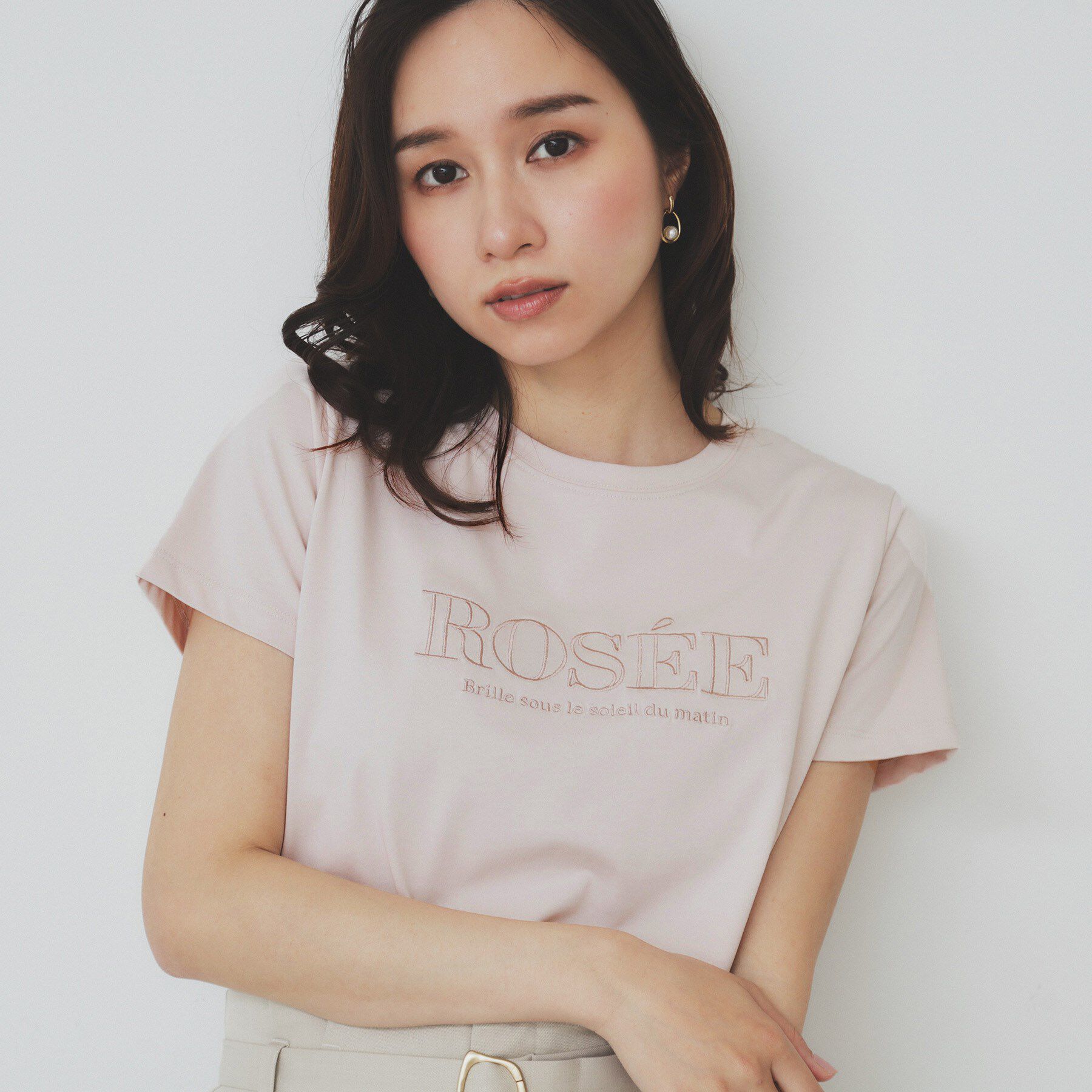 index「フロントロゴ刺繍Tシャツ【UVケア/洗濯機洗い可/接触冷感】」|Tシャツ・カットソー|