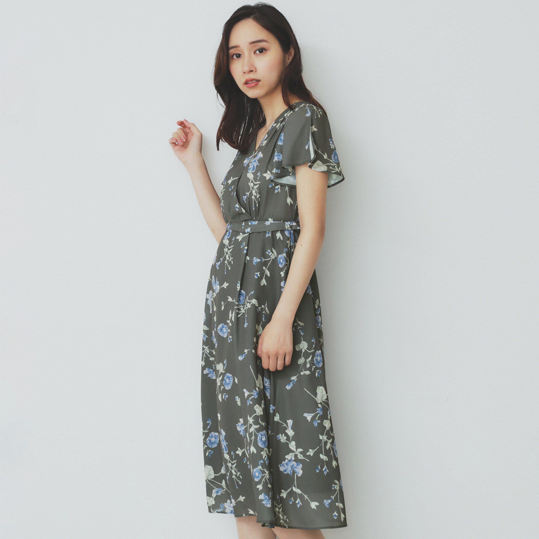 index「カシュクールフラワーワンピース【洗濯機洗い可】」|ワンピース|チャコールグレー(1