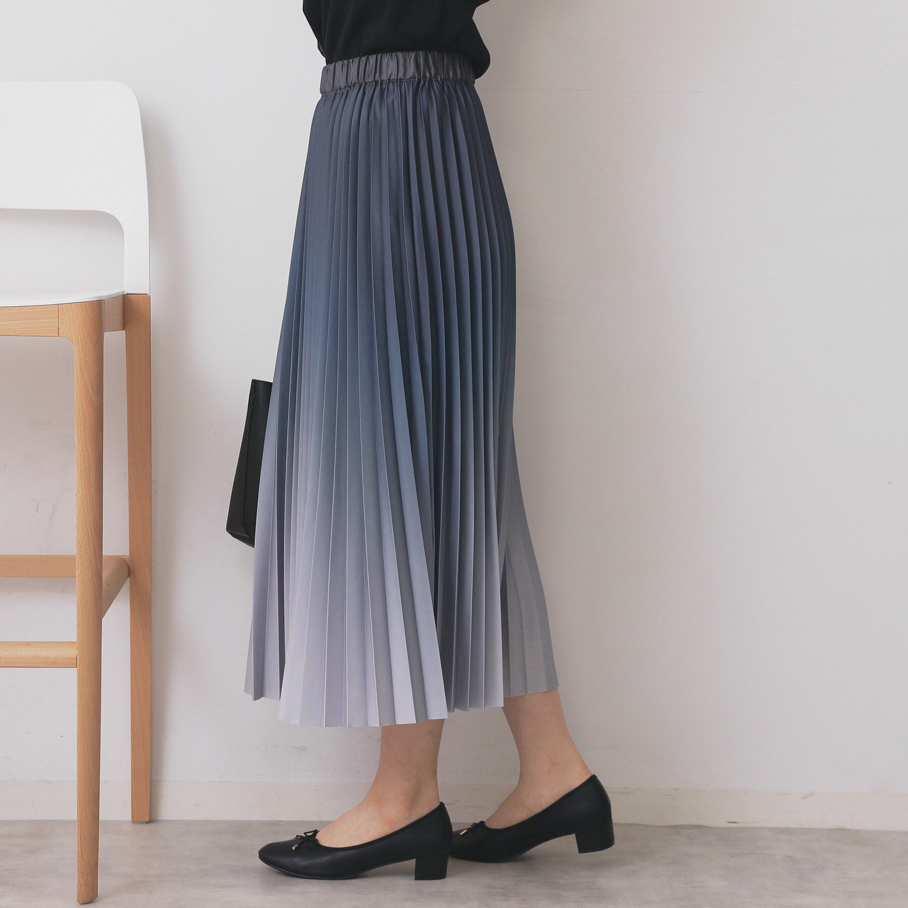 index「グラデーションプリーツスカート【洗濯機OK/防シワ】」|スカート|チャコールグレー(0