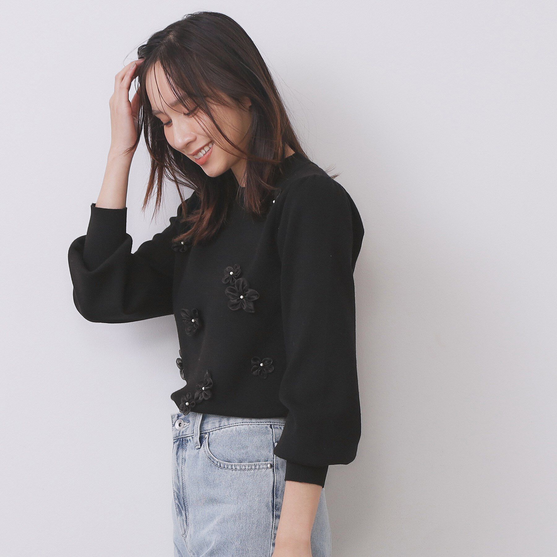 index「フラワーモチーフハイネックニット【洗える】」|ニット・セーター|