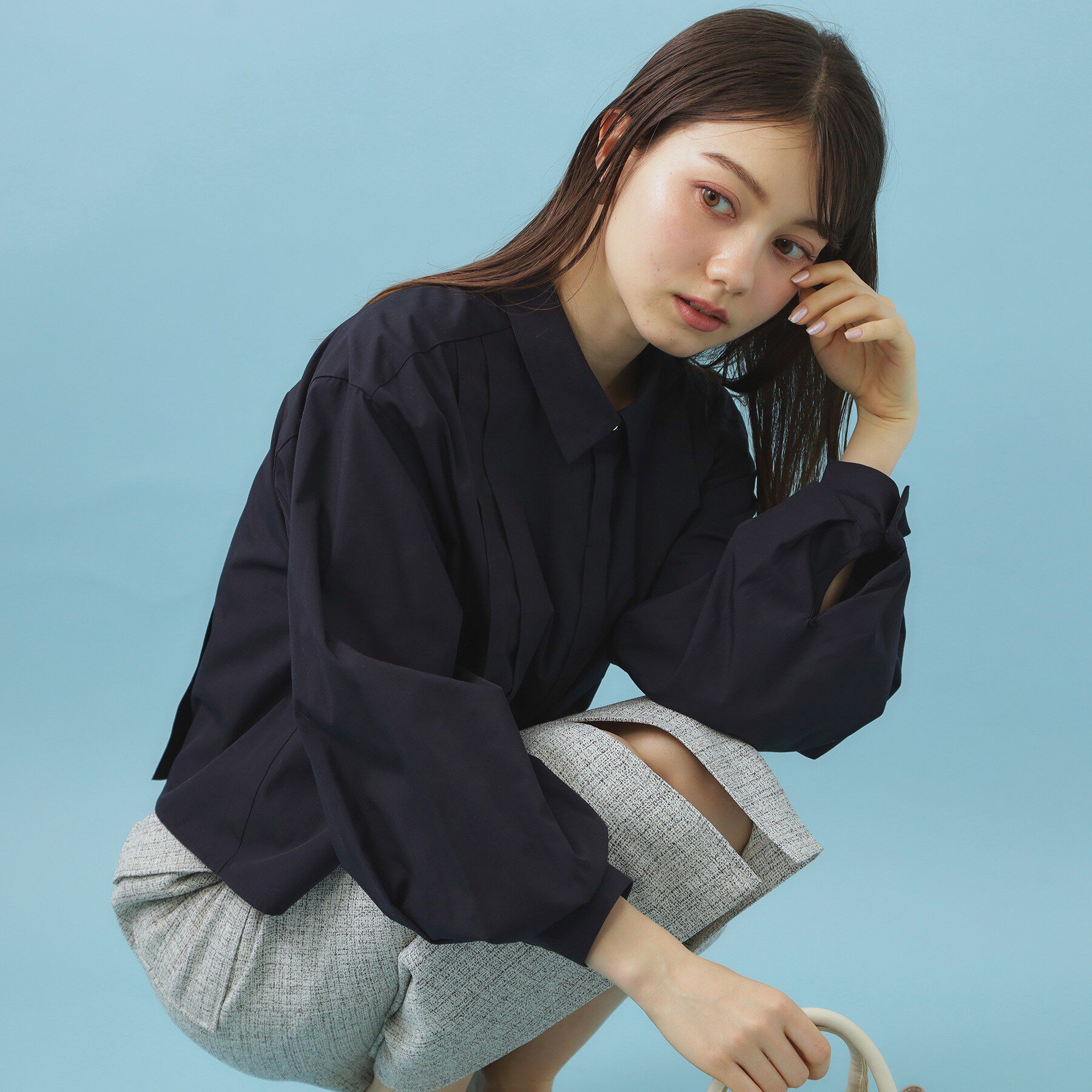 index「ブロード短丈タックシャツ【洗濯機OK】《5col》」|シャツ・ブラウス|ネイビー(094)