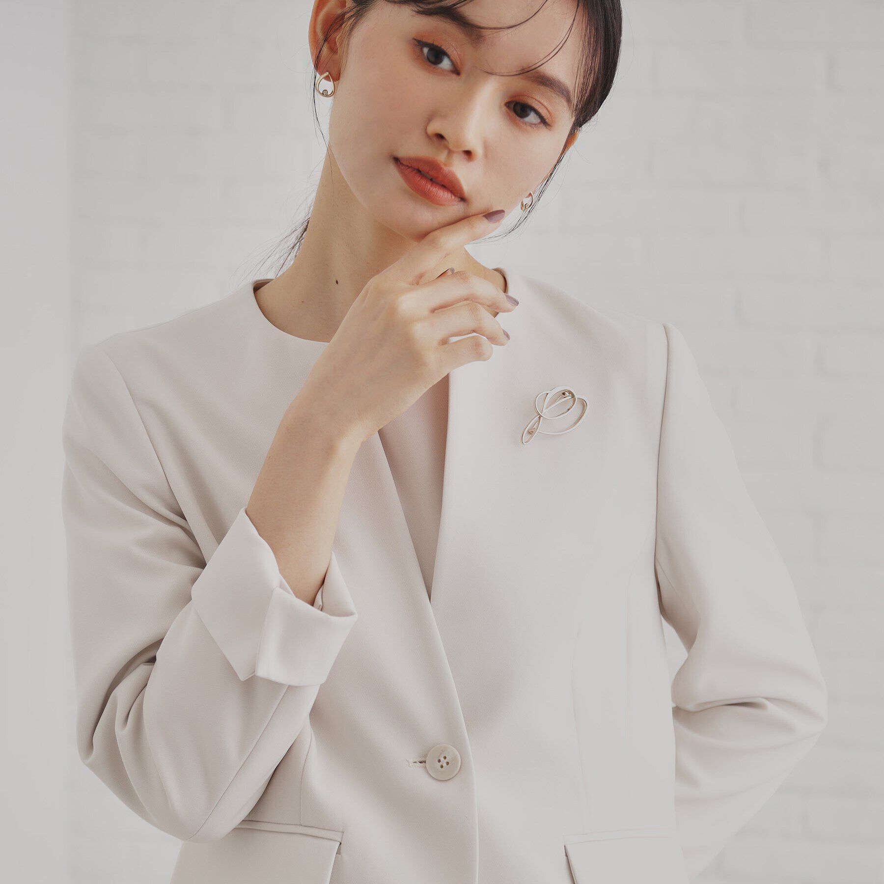 OPAQUE.CLIP「メタルラインブローチ」|ブローチ・コサージュ|