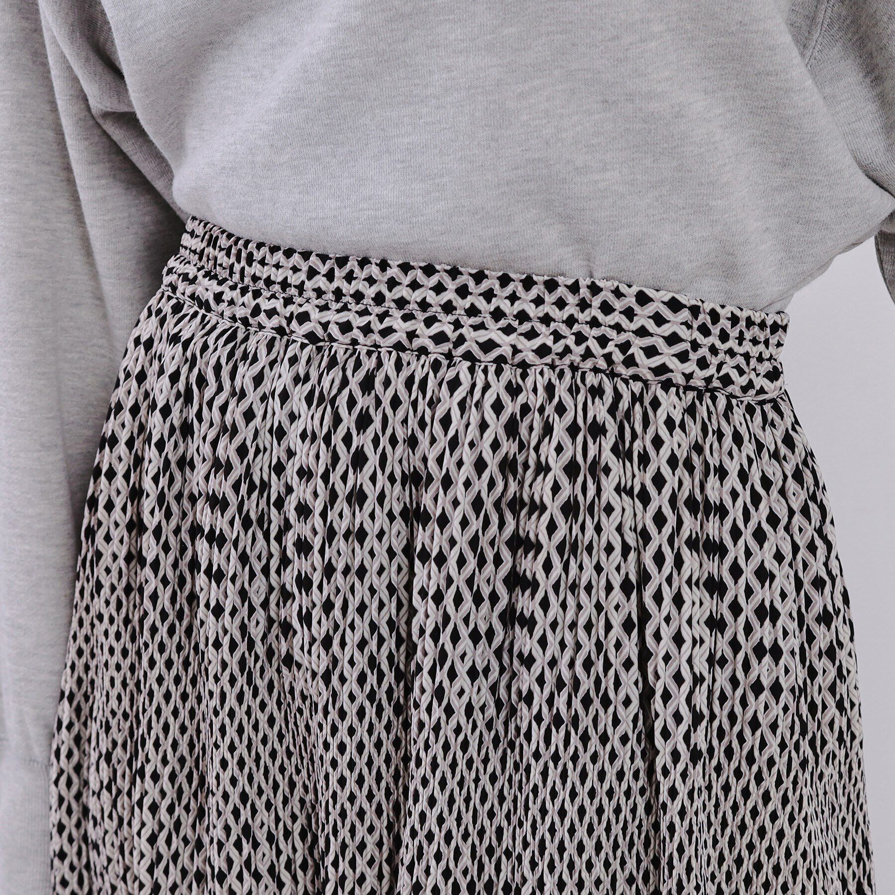 OPAQUE.CLIP「幾何柄マジョリカプリーツスカート【洗濯機洗い可】」|スカート|