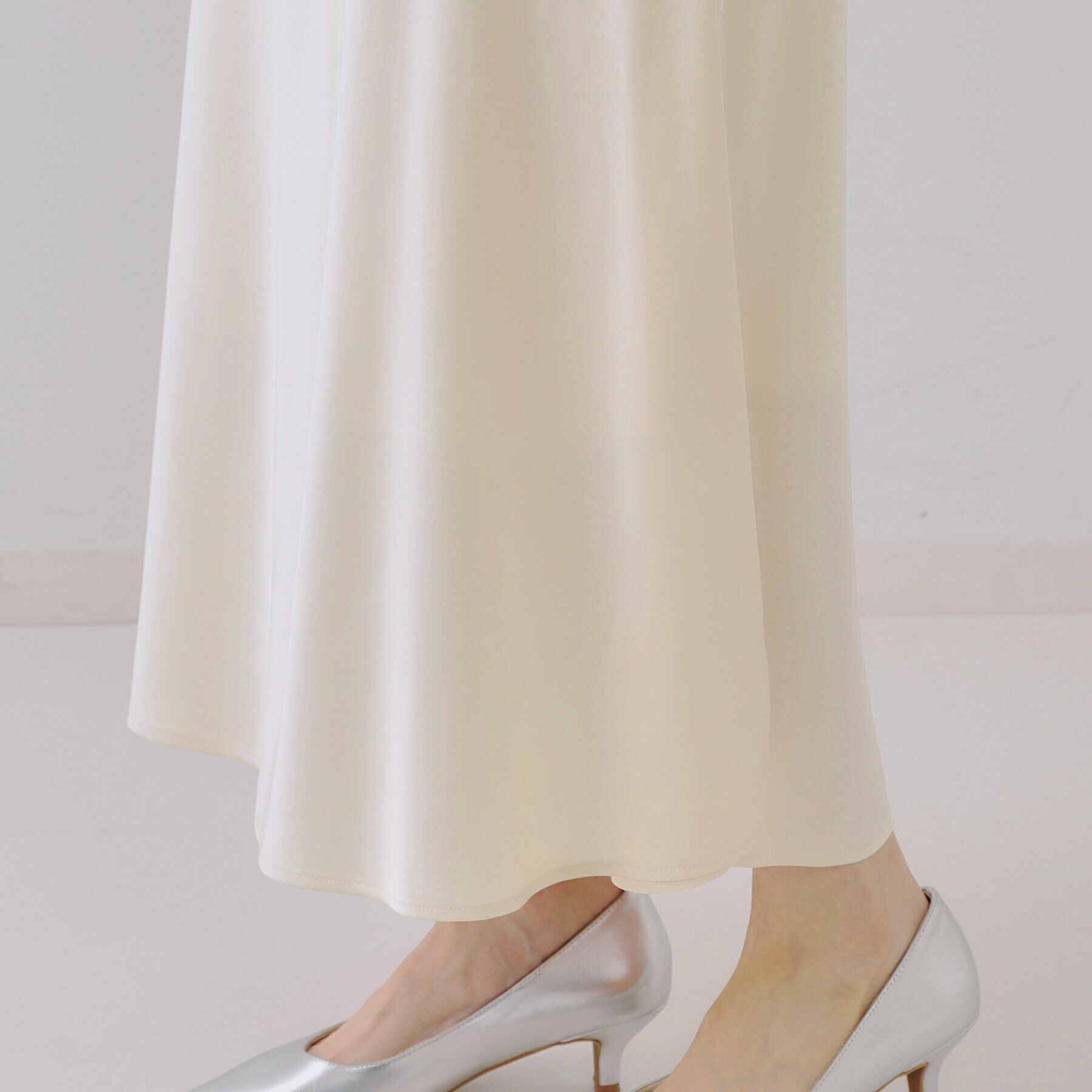 OPAQUE.CLIP「サテンナロースカート【洗濯機洗い可】」|スカート|