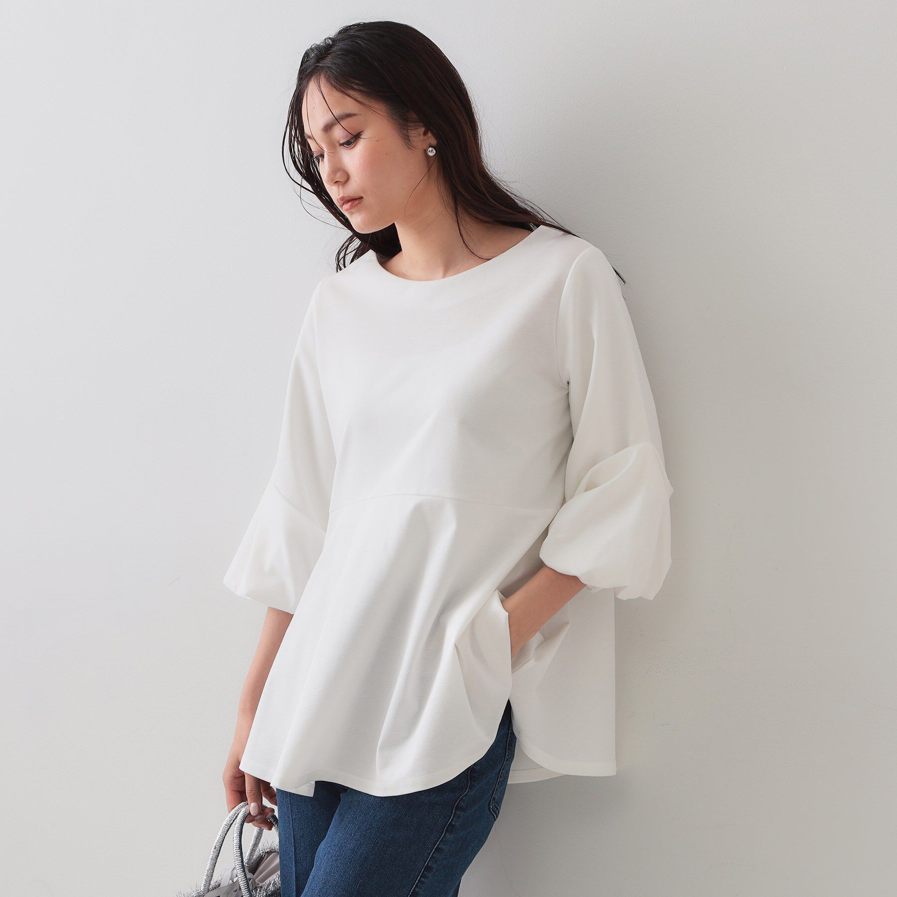 OPAQUE.CLIP「ボリュームスリーブペプラムトップス【洗濯機洗い可】」|Tシャツ・カットソー|ホワイト(001)