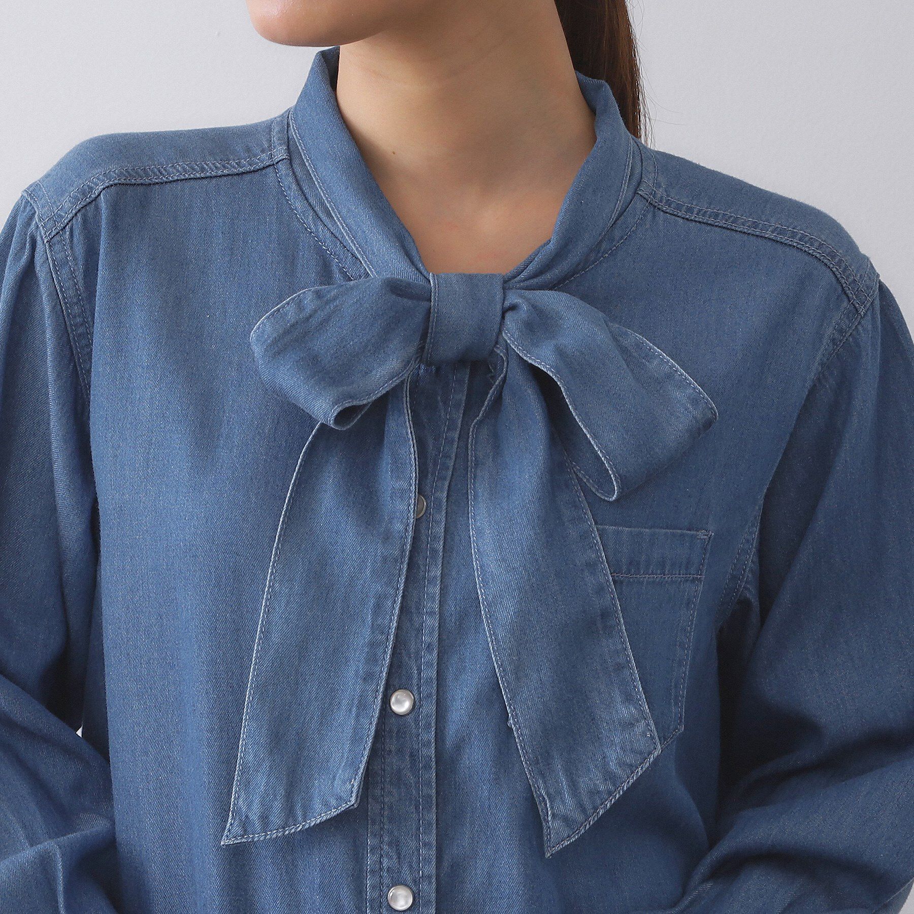 OPAQUE.CLIP「セルロース混デニムボウタイブラウス【洗濯機洗い可】」|シャツ・ブラウス|