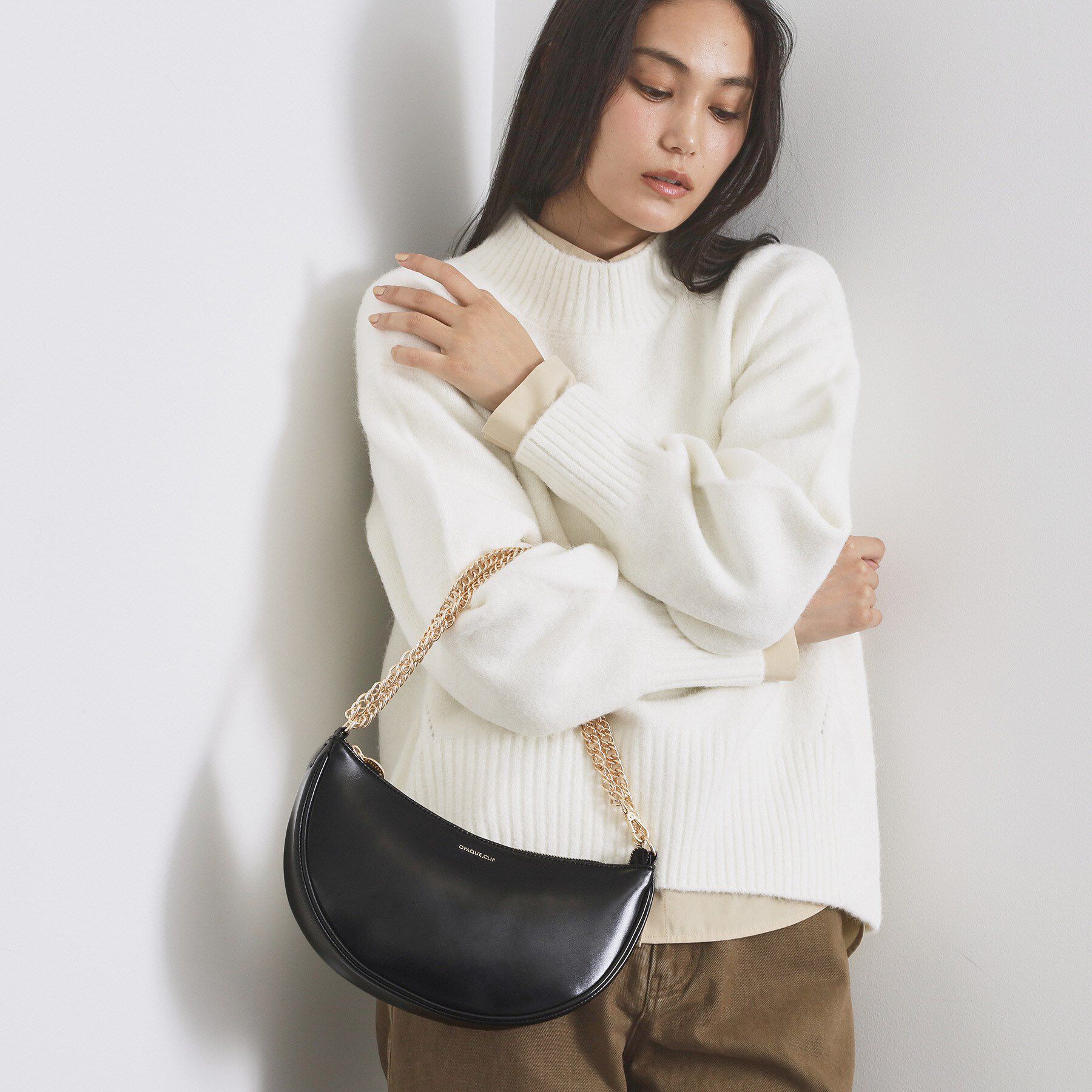 OPAQUE.CLIP「【2WAY】オイル調合皮チェーンハンドルムーンミドルバッグ」|ハンドバッグ|