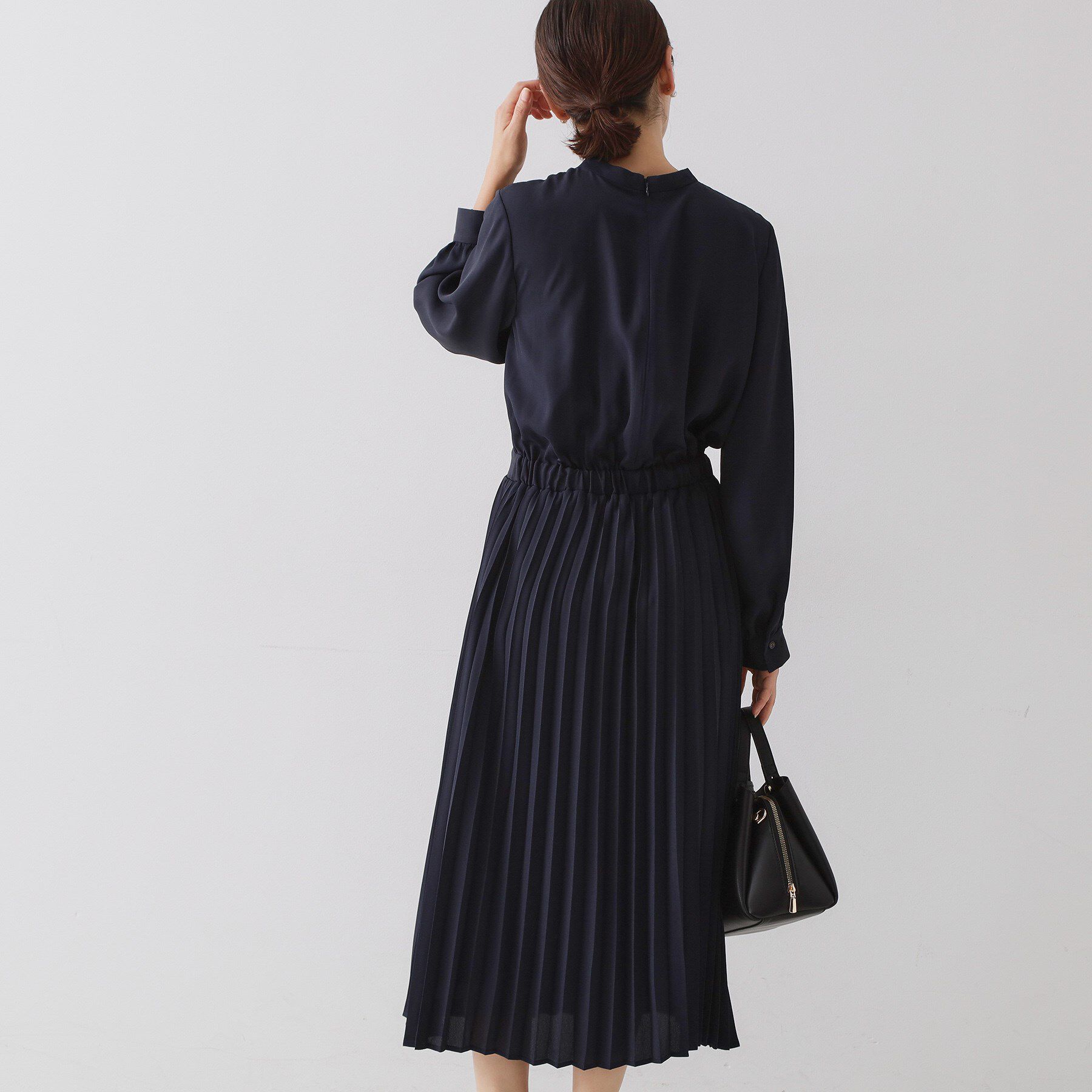 OPAQUE.CLIP「≪通勤・セレモニー対応≫ジョーゼットプリーツワンピース【洗濯機OK】」|ワンピース|