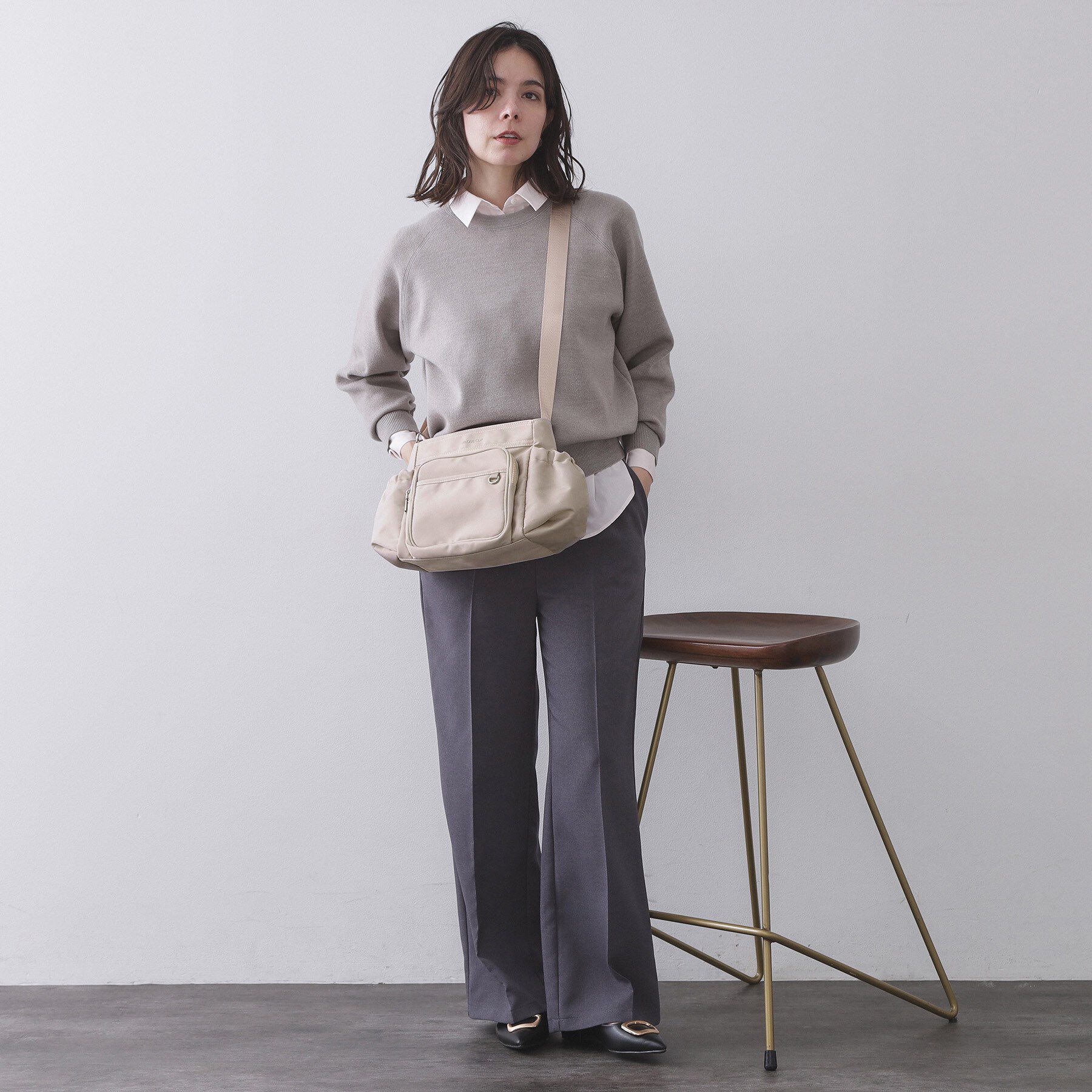 OPAQUE.CLIP「フロントポケット3層デザインショルダーバッグ【マルチポケット】」|ショルダー・メッセンジャー|