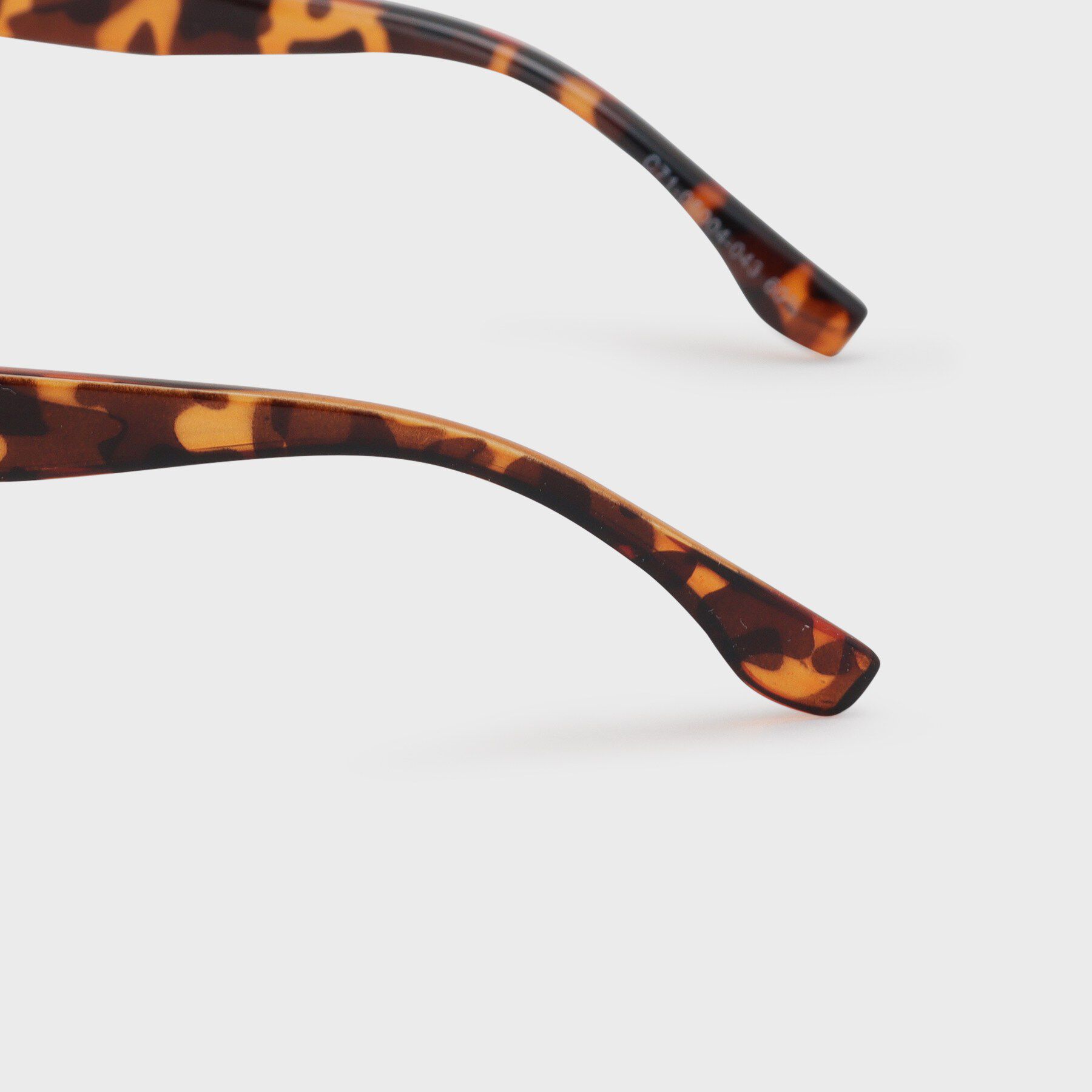 OPAQUE.CLIP「UV ワイドフレームデザインサングラス」|メガネ|