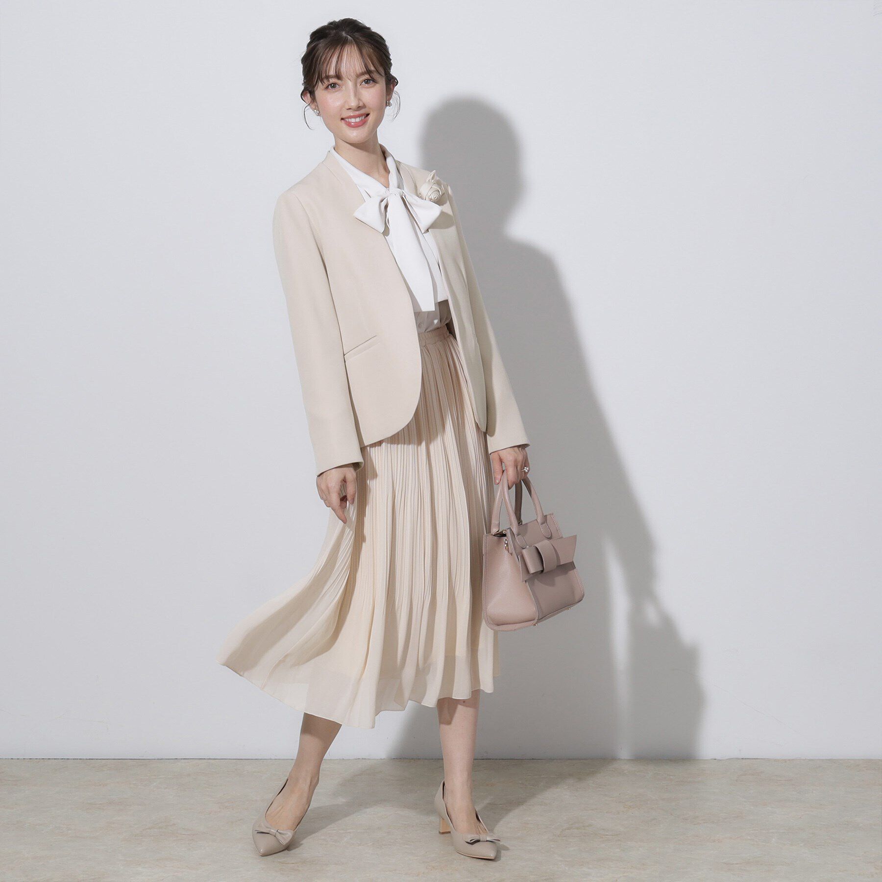 Couture broach「【セレモニーシーン/お仕事にも】ダブルクロスカラーレスジャケット」|ノーカラージャケット|