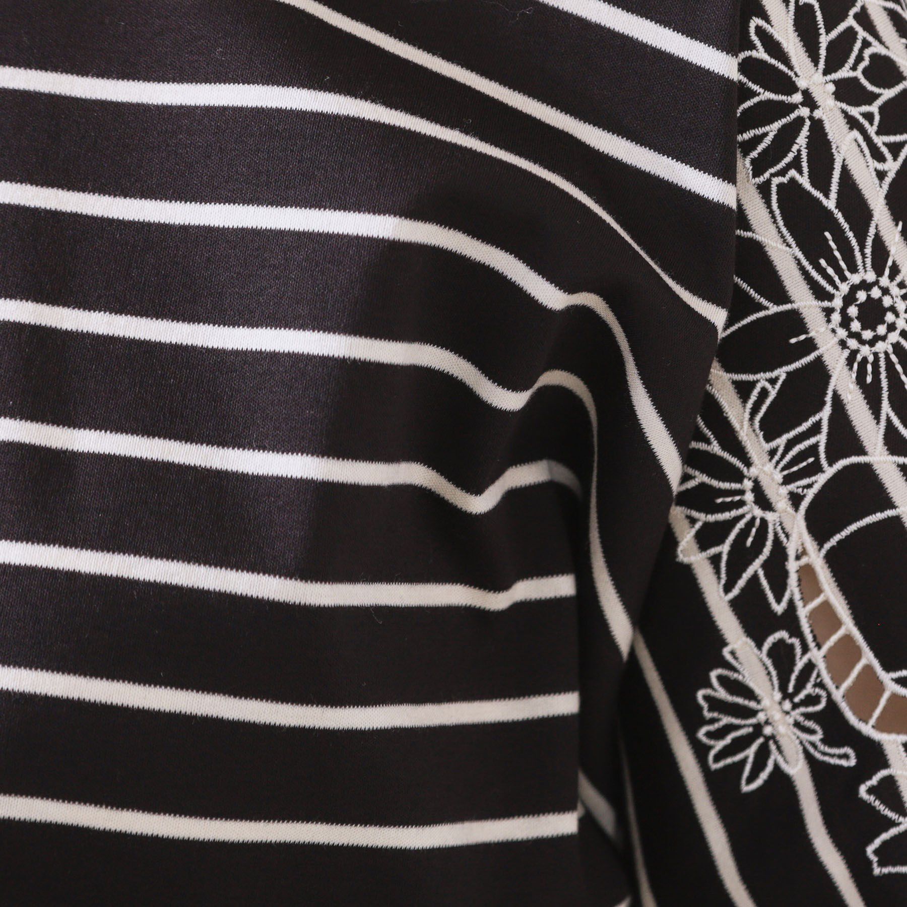 Couture broach「【接触冷感・洗える・UV機能付き・二の腕カバー】デイジー＆リボン エンブロドルマントップス」|Tシャツ・カットソー|