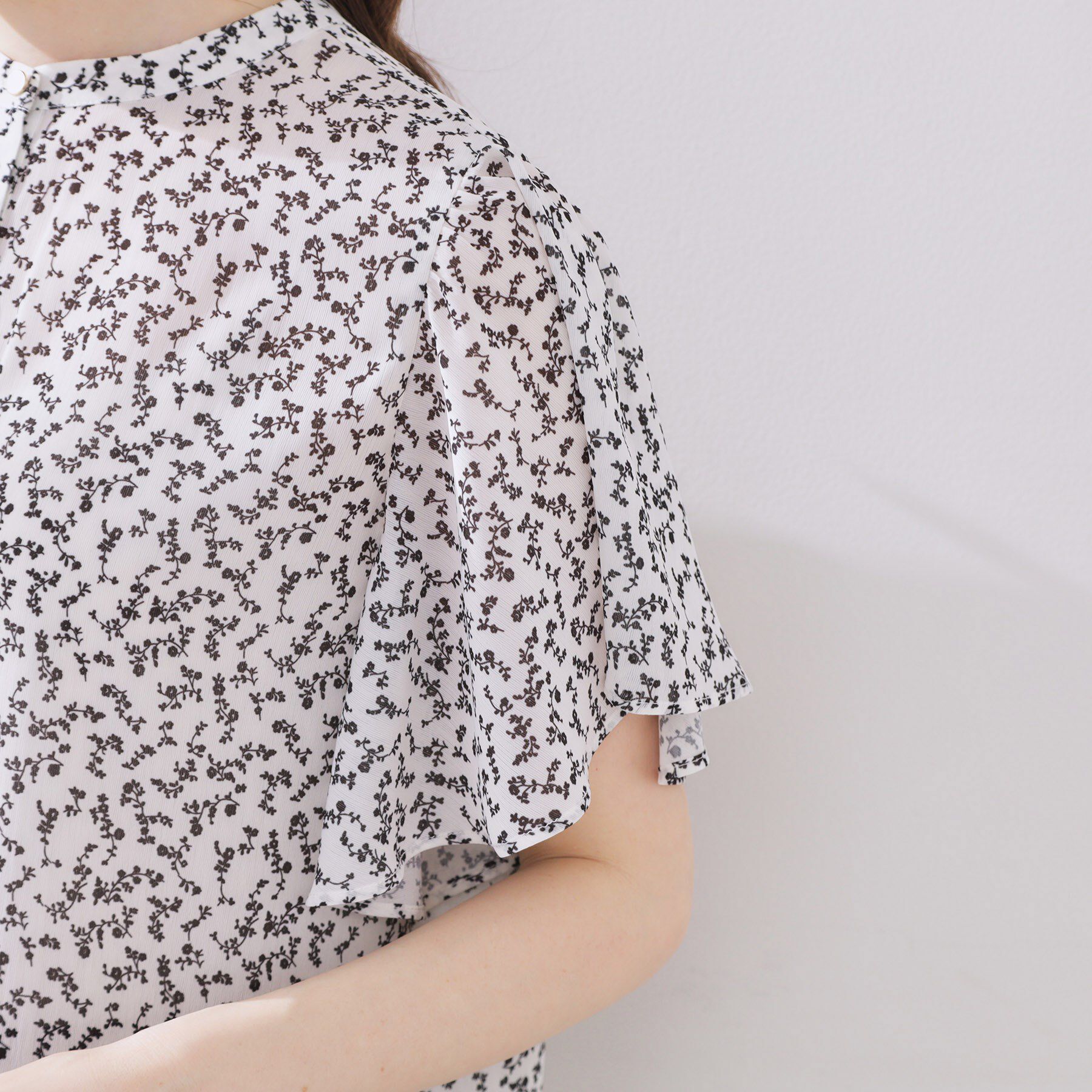 Couture broach「【キレイめ・通勤】前後2WAY楊柳フレアー袖ブラウス」|シャツ・ブラウス|