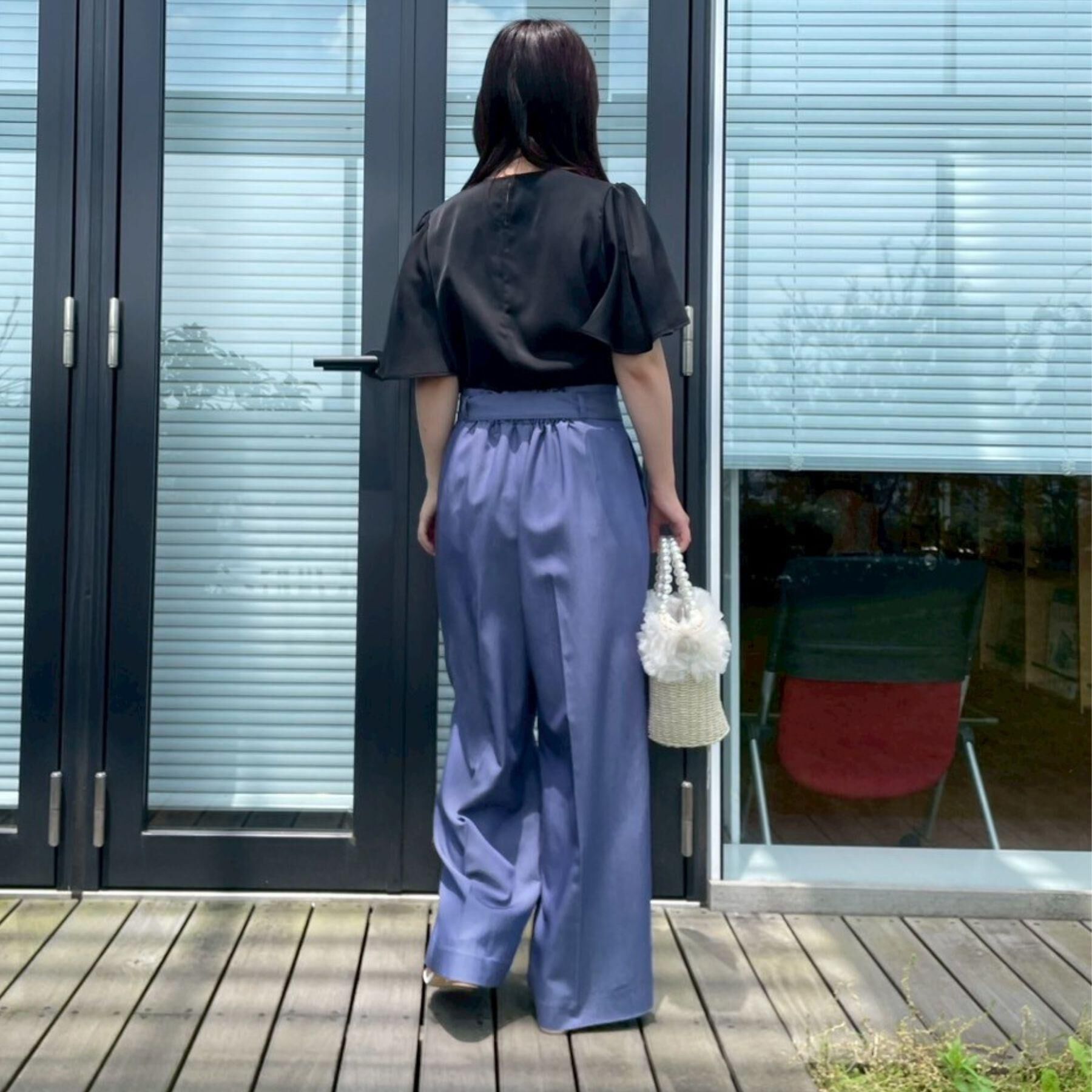 Couture broach「【洗える・通勤】Vネックパール調フレアブラウス」|シャツ・ブラウス|