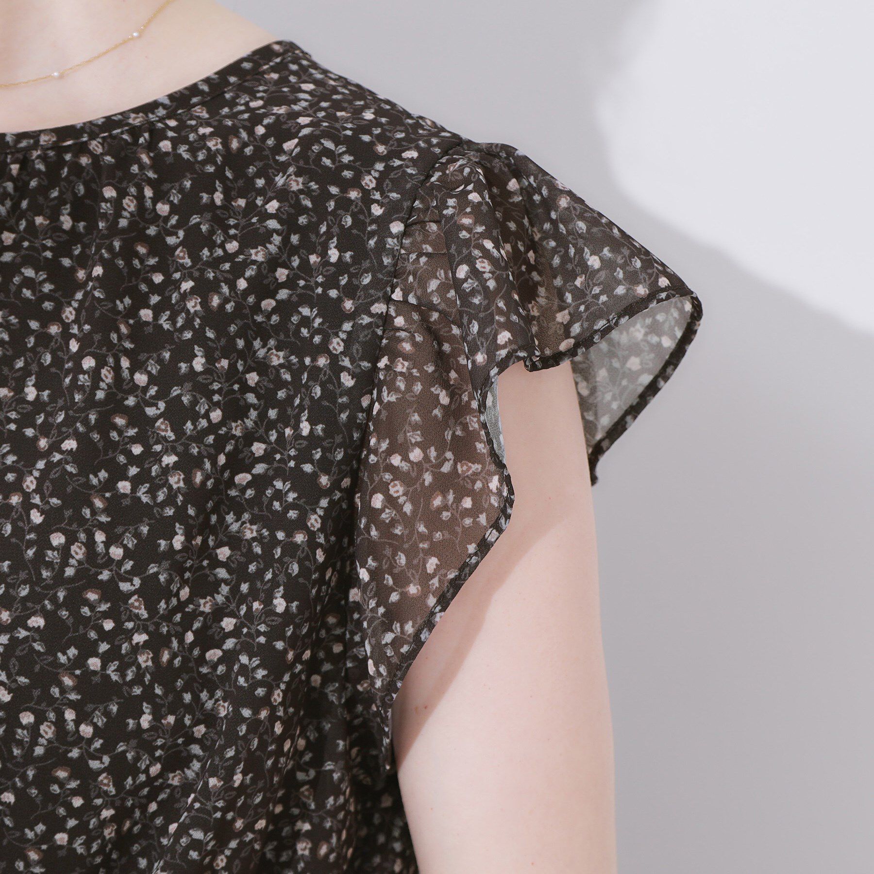 Couture broach「【一枚で着映える・楽ちん・ドライタッチ】フリルスリーブワンピース」|ワンピース|