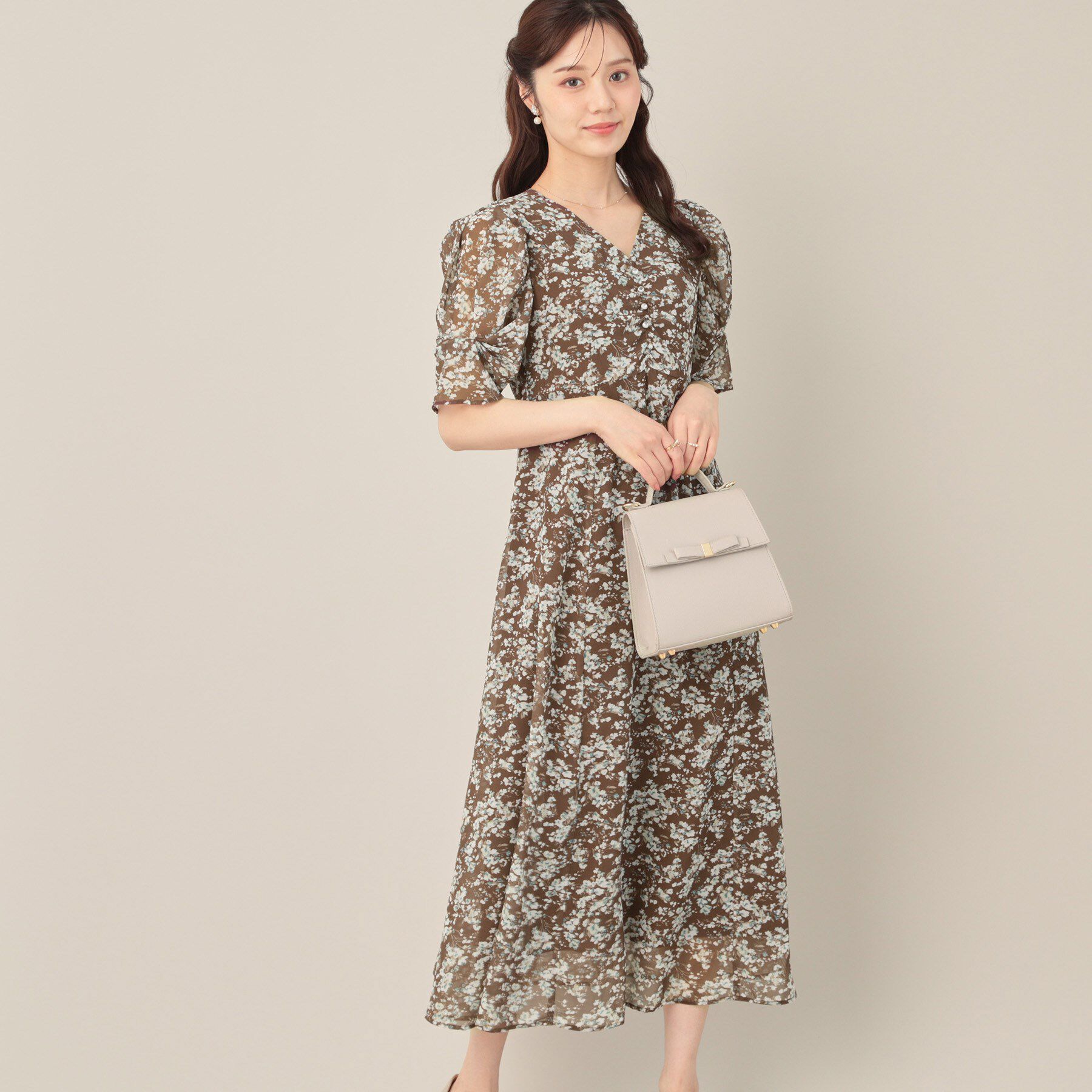 Couture broach「【一枚で着映える・通勤】Vネックフラワーワンピース」|ワンピース|