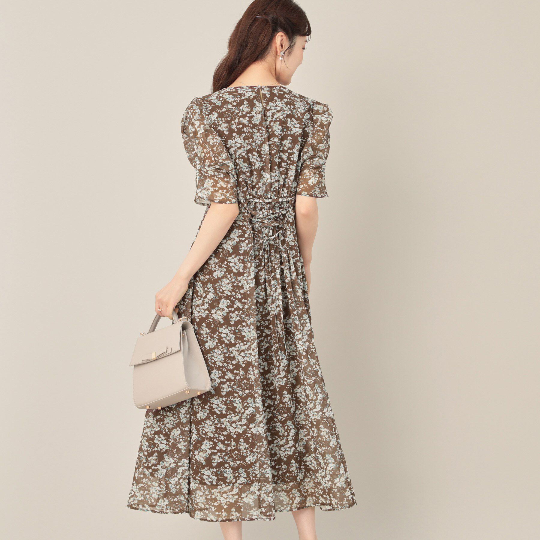 Couture broach「【一枚で着映える・通勤】Vネックフラワーワンピース」|ワンピース|