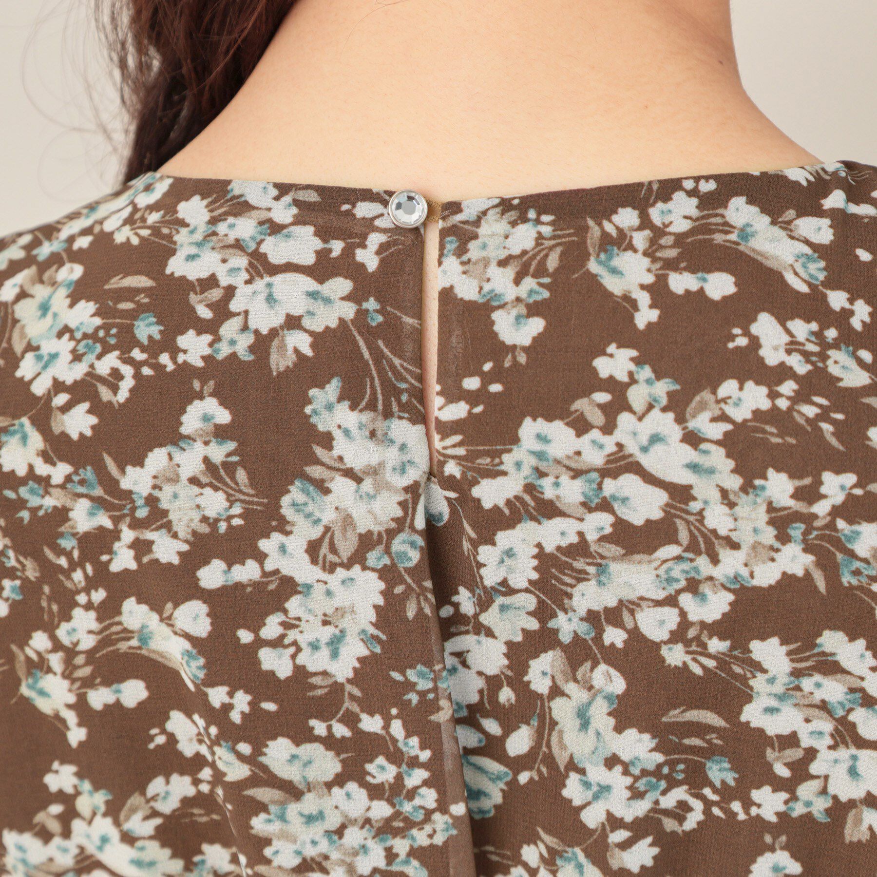 Couture broach「【一枚で着映える・通勤】Vネックフラワーワンピース」|ワンピース|