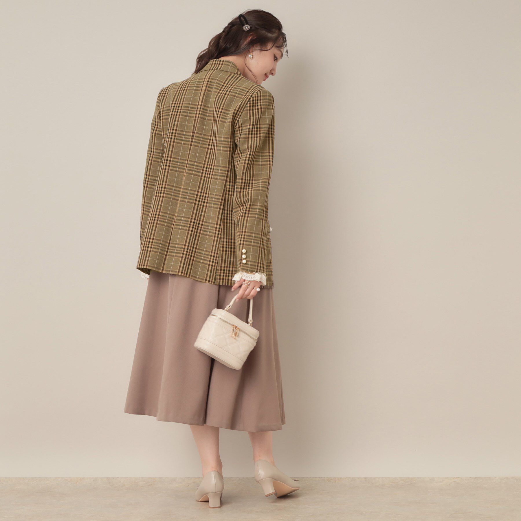 Couture broach「【高見え・きれいめ・通勤】レースカフス パール調釦テーラードジャケット」|テーラードジャケット|