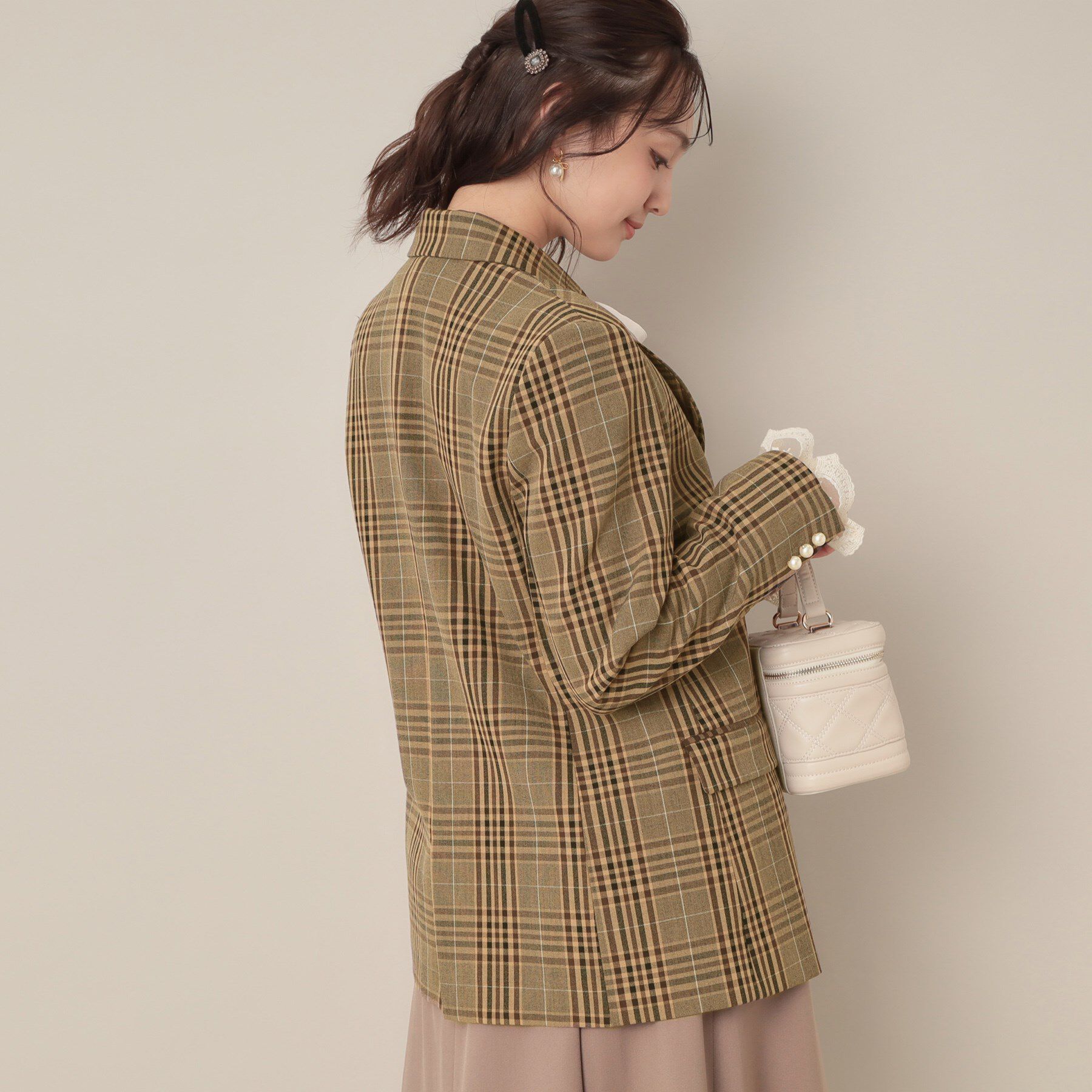 Couture broach「【高見え・きれいめ・通勤】レースカフス パール調釦テーラードジャケット」|テーラードジャケット|