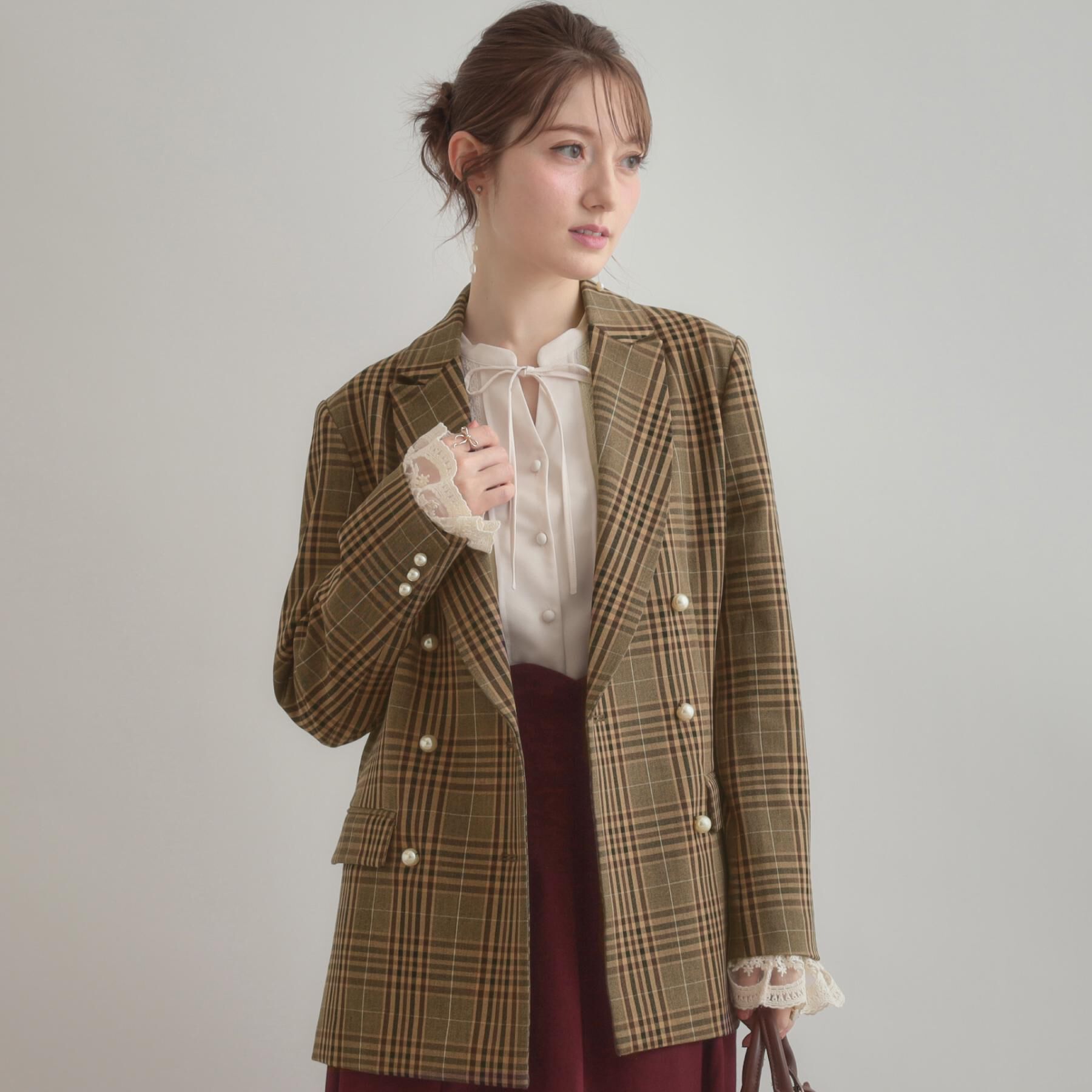 Couture broach「【高見え・きれいめ・通勤】レースカフス パール調釦テーラードジャケット」|テーラードジャケット|