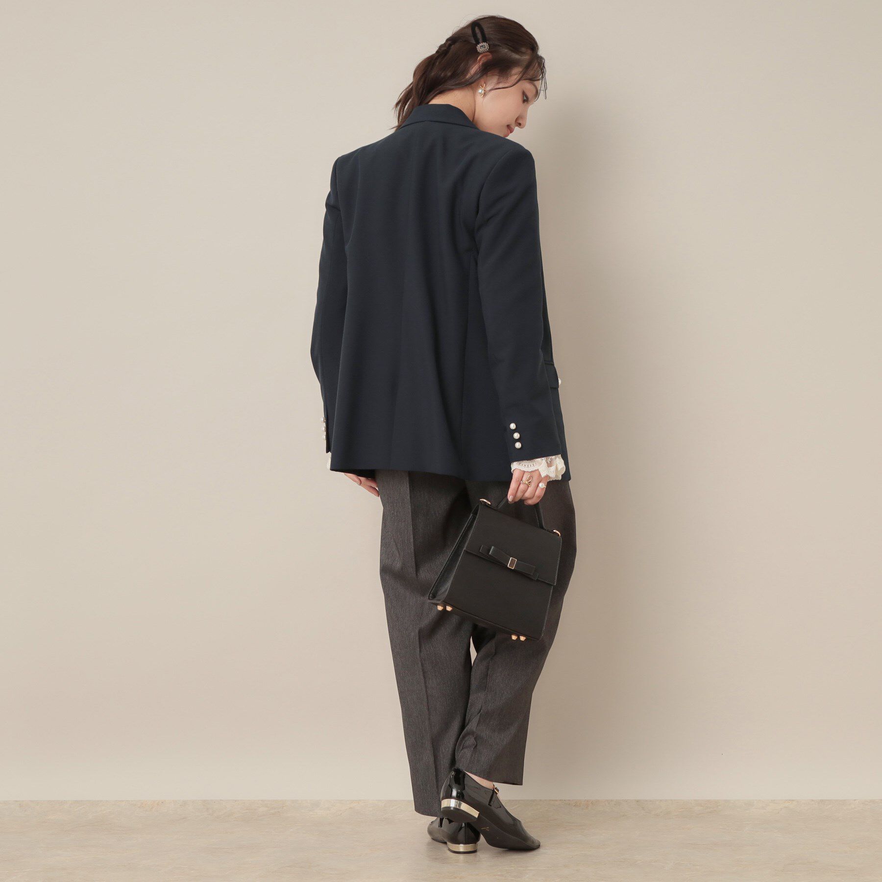Couture broach「【高見え・きれいめ・通勤】レースカフス パール調釦テーラードジャケット」|テーラードジャケット|